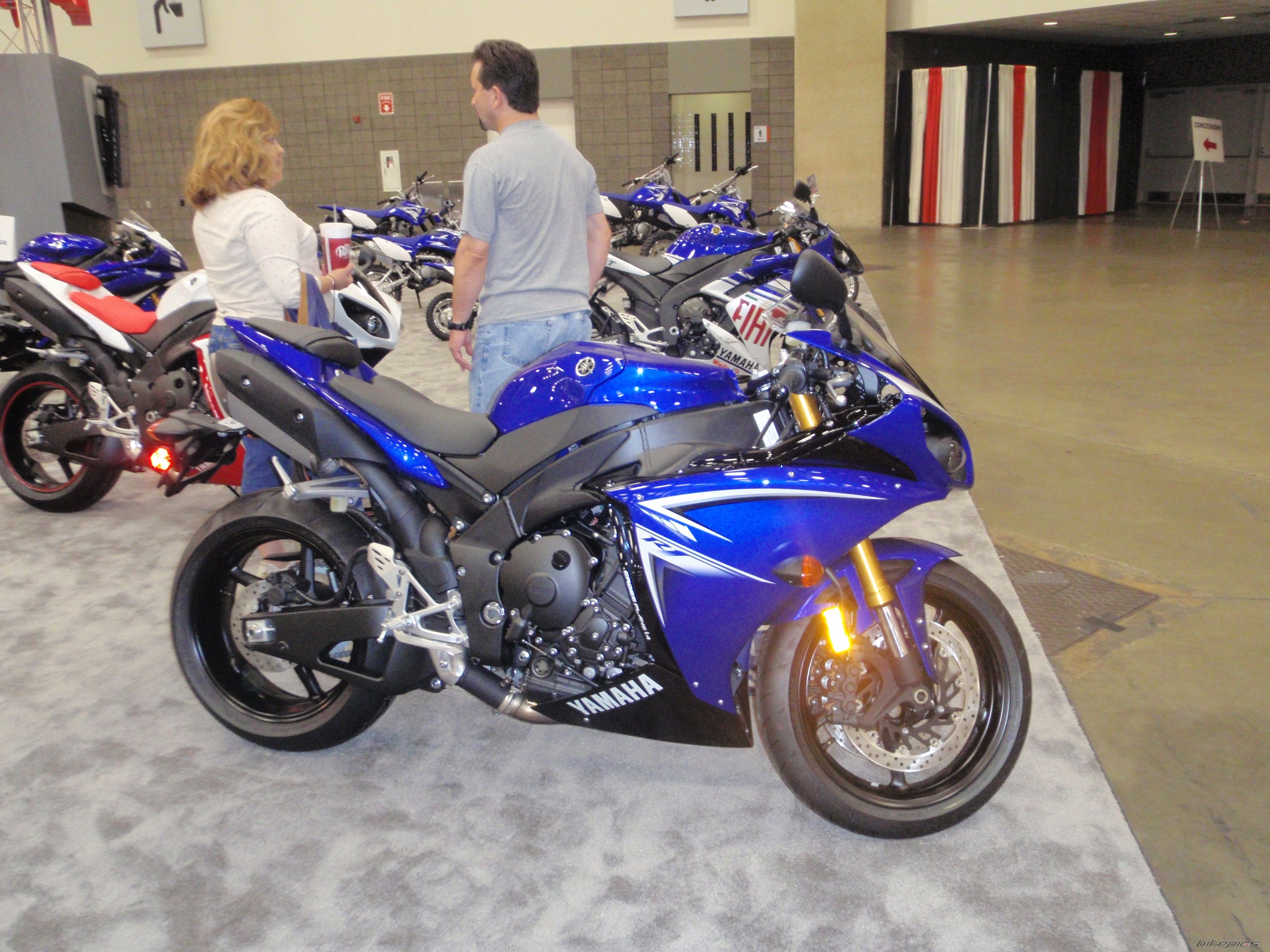 2009 YAMAHA YZF R1 | Picture 1489172 motorcycle photo