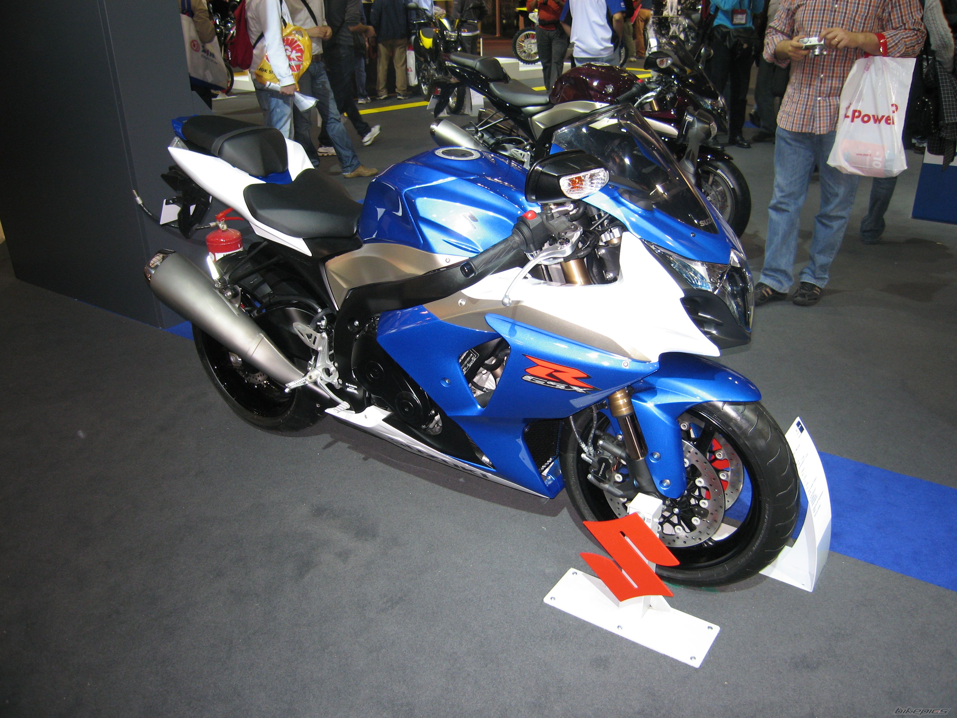 2009 SUZUKI GSX R 1000 | Picture 1489284 motorcycle photo