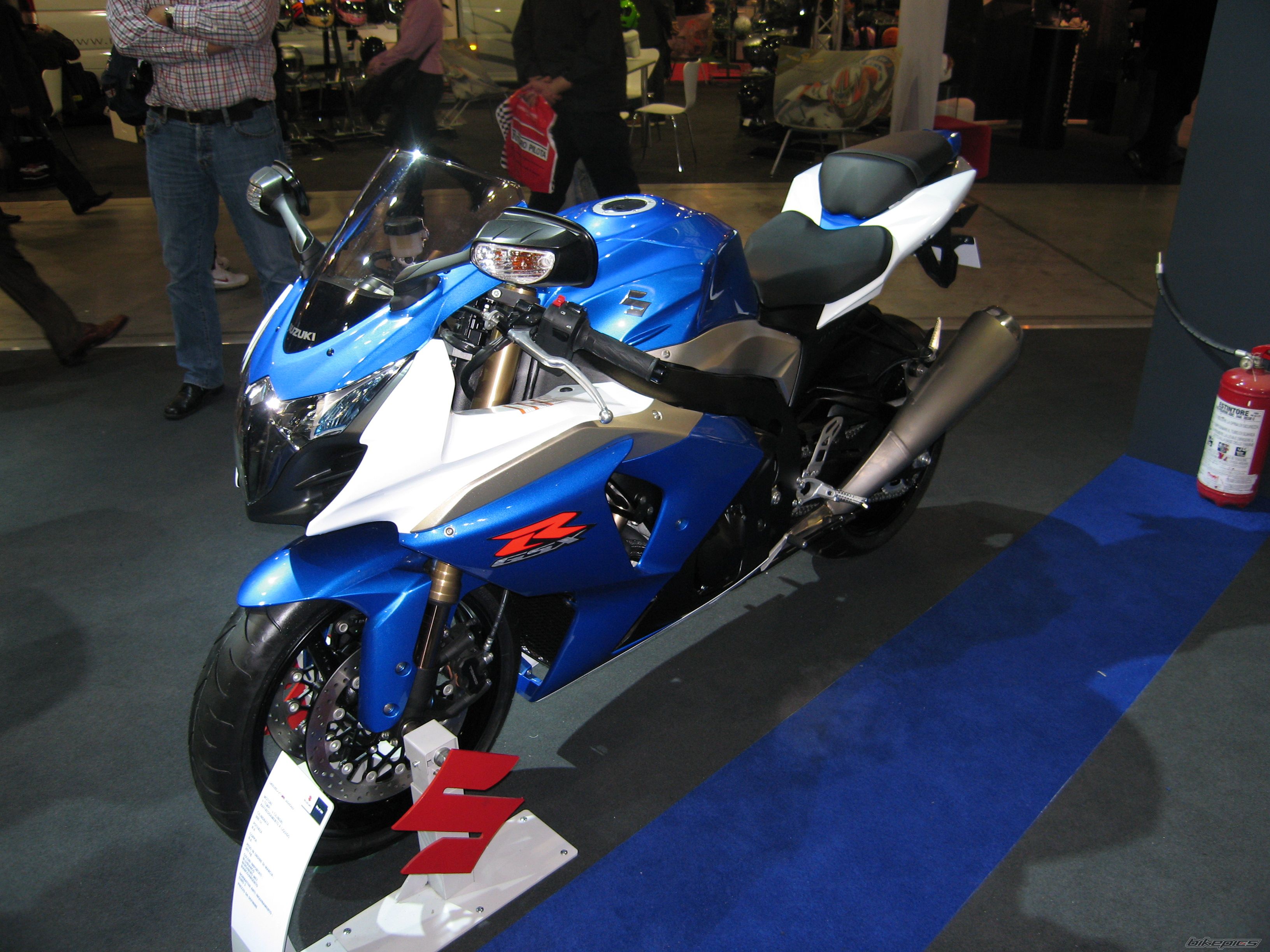 2009 SUZUKI GSX R 1000 | Picture 1489298 motorcycle photo