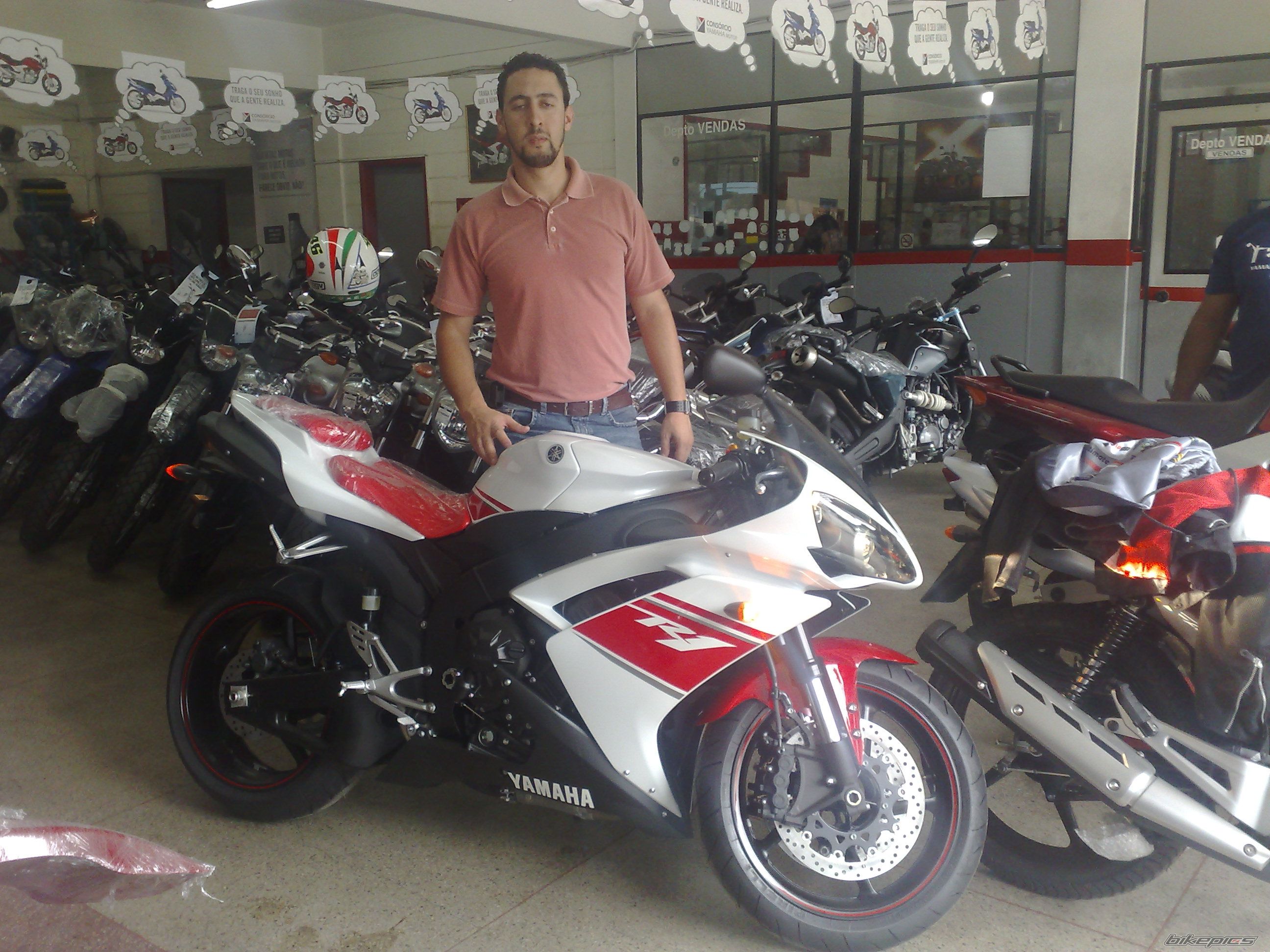 2008 YAMAHA YZF R1 | Picture 1490395 motorcycle photo