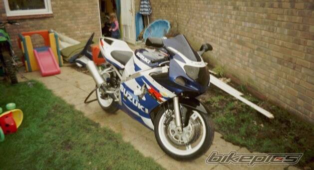 2001 SUZUKI GSX R 600 | Picture 14915 motorcycle photo