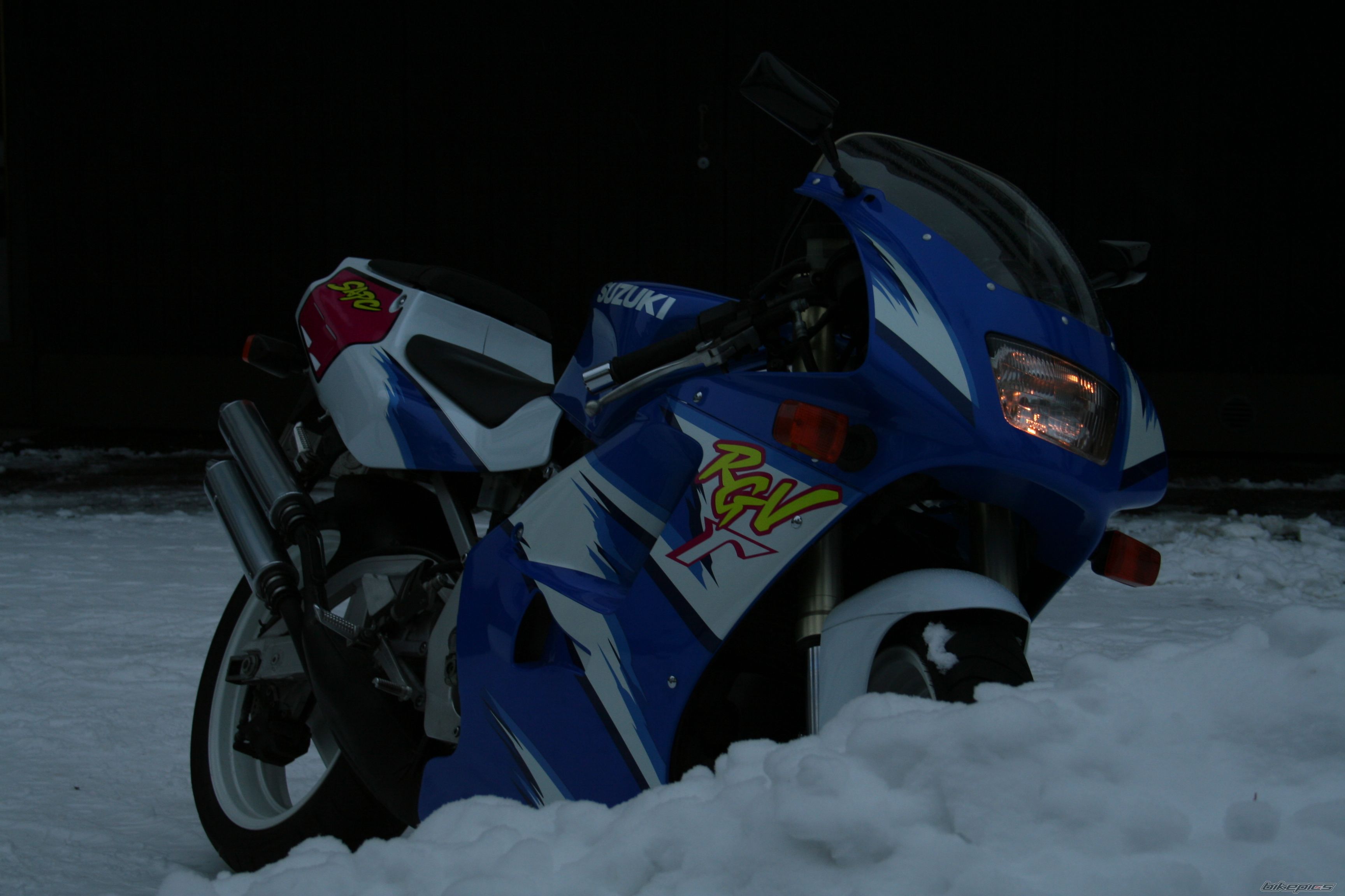 1993 SUZUKI RGV 250 | Picture 1491884 motorcycle photo