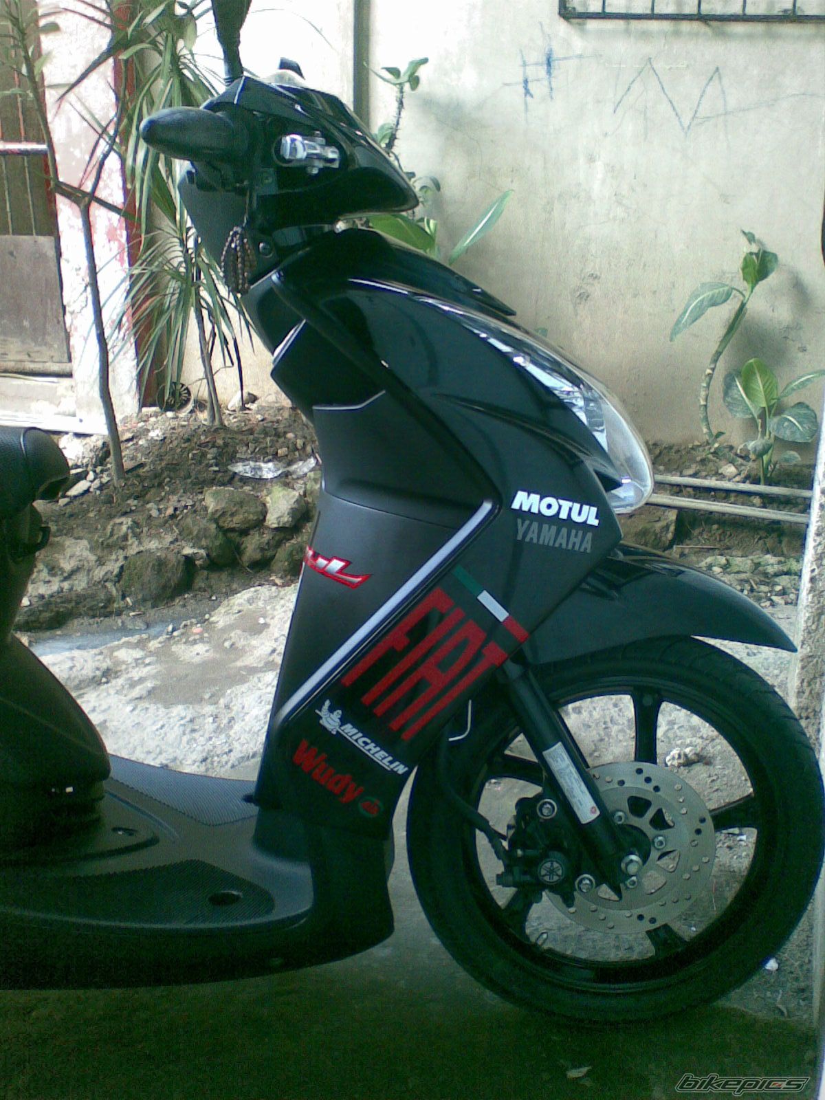 2009 YAMAHA MIO | Picture 1491959 motorcycle photo