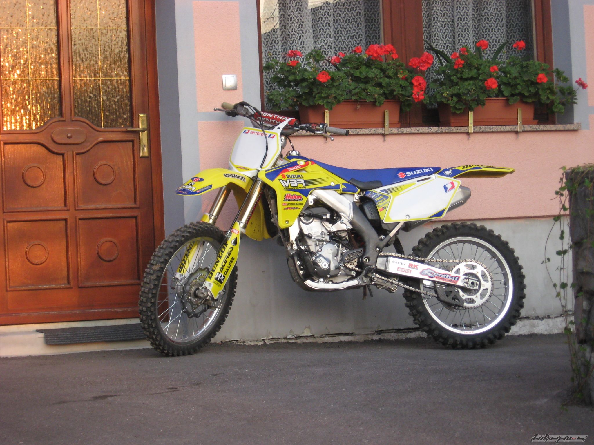 2006 SUZUKI RM 450Z | Picture 1492107 motorcycle photo