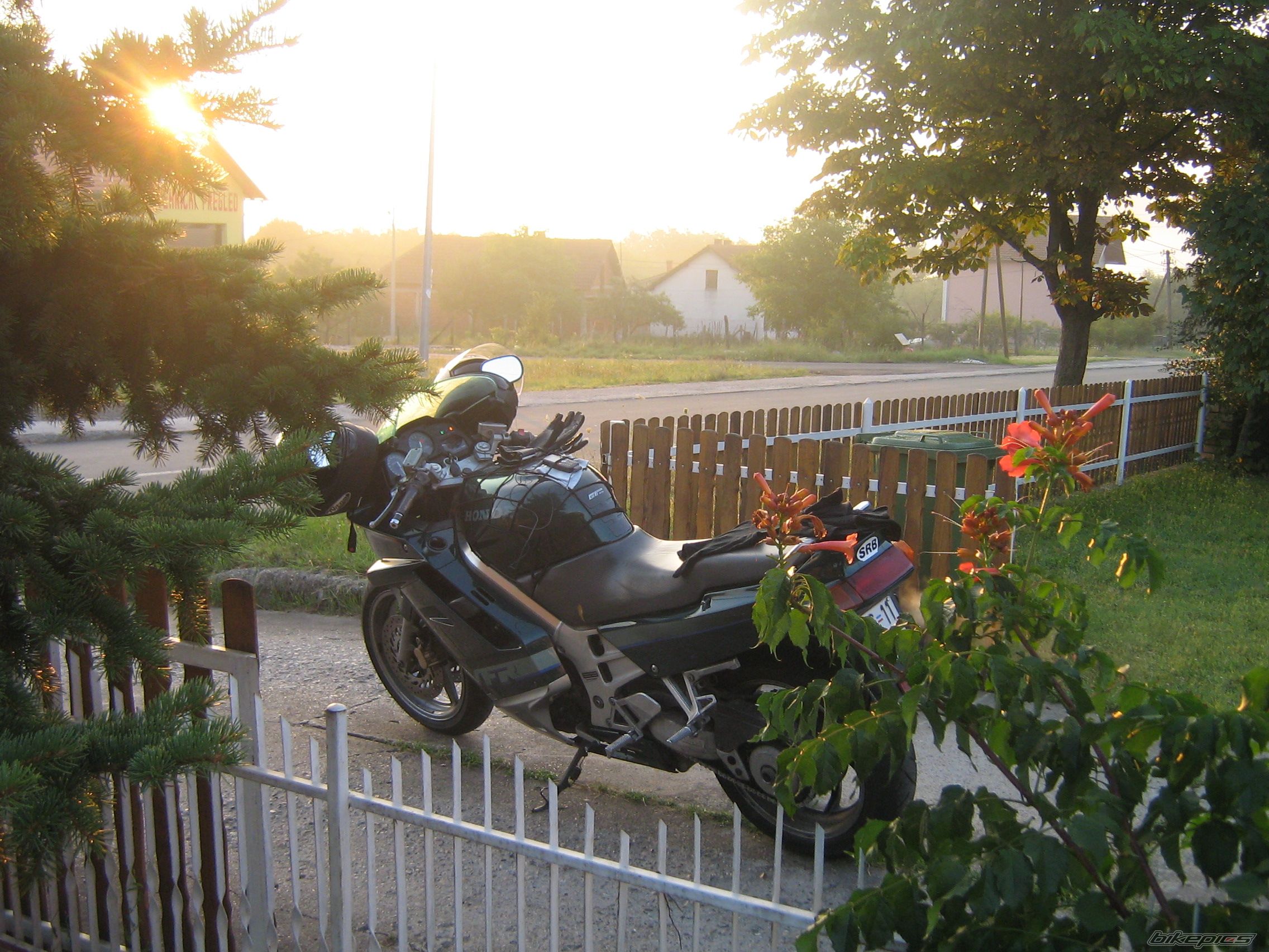 1992 HONDA VFR 750 | Picture 1494131 motorcycle photo