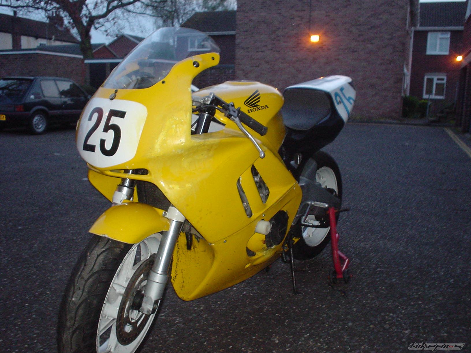 1993 HONDA CBR 900 | Picture 1496877 motorcycle photo