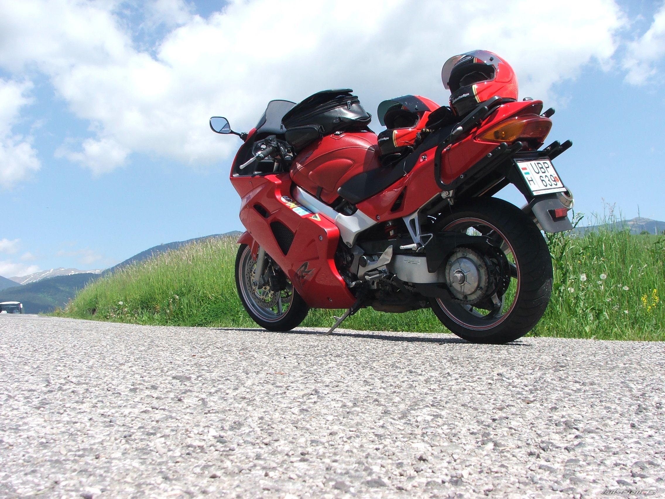 1999 HONDA VFR 800 | Picture 1498918 motorcycle photo
