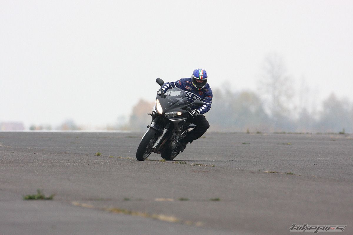 2004 YAMAHA FZ6 FAZER | Picture 1499827 motorcycle photo