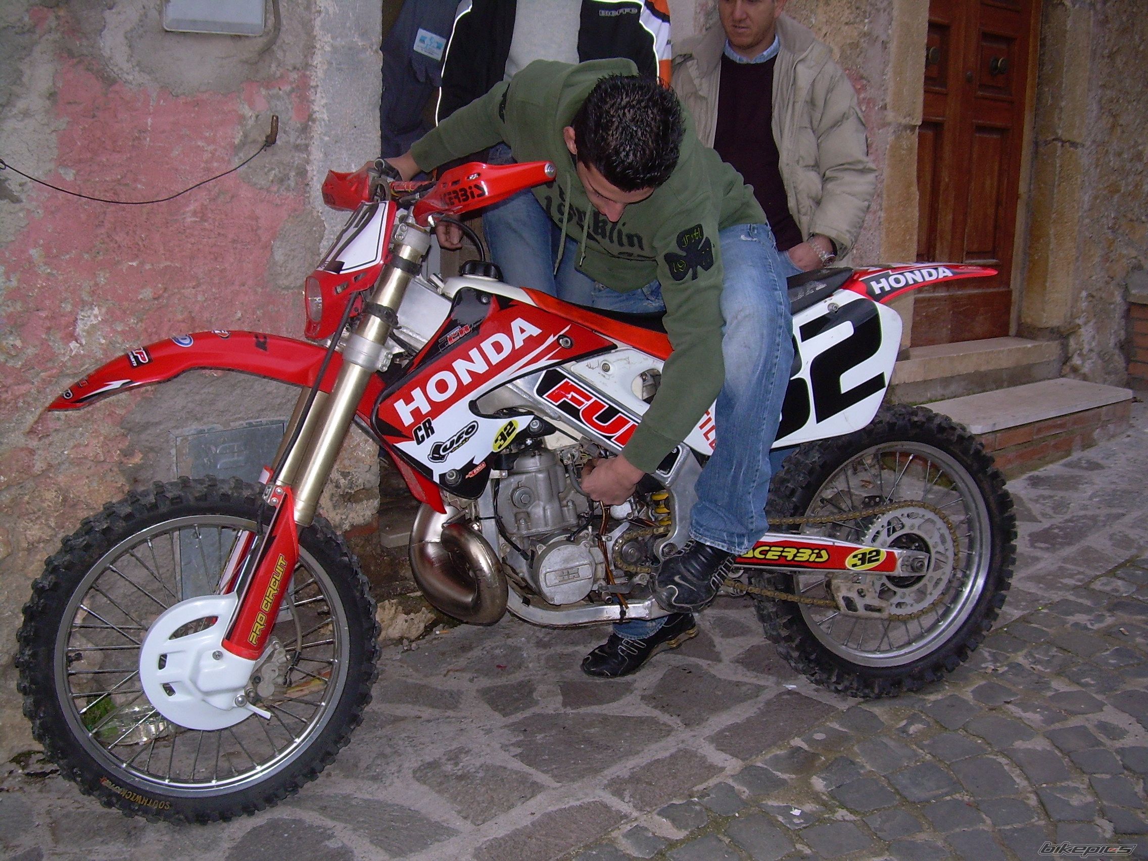 1997 HONDA CR 250 | Picture 1501427 motorcycle photo