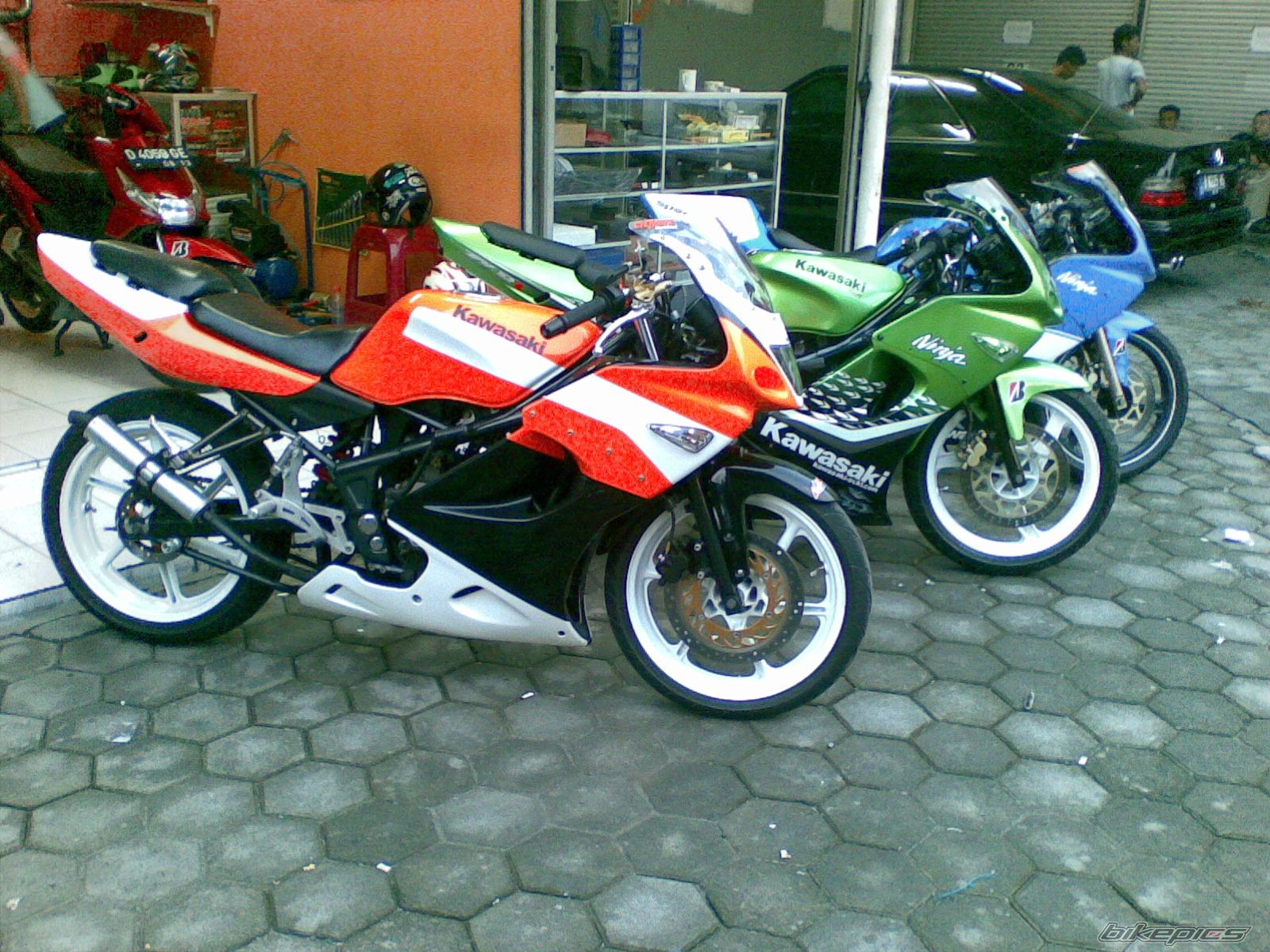 2009 KAWASAKI KR 150 | Picture 1501626 motorcycle photo
