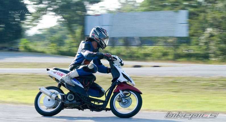 2003 YAMAHA MIO | Picture 1501711 motorcycle photo