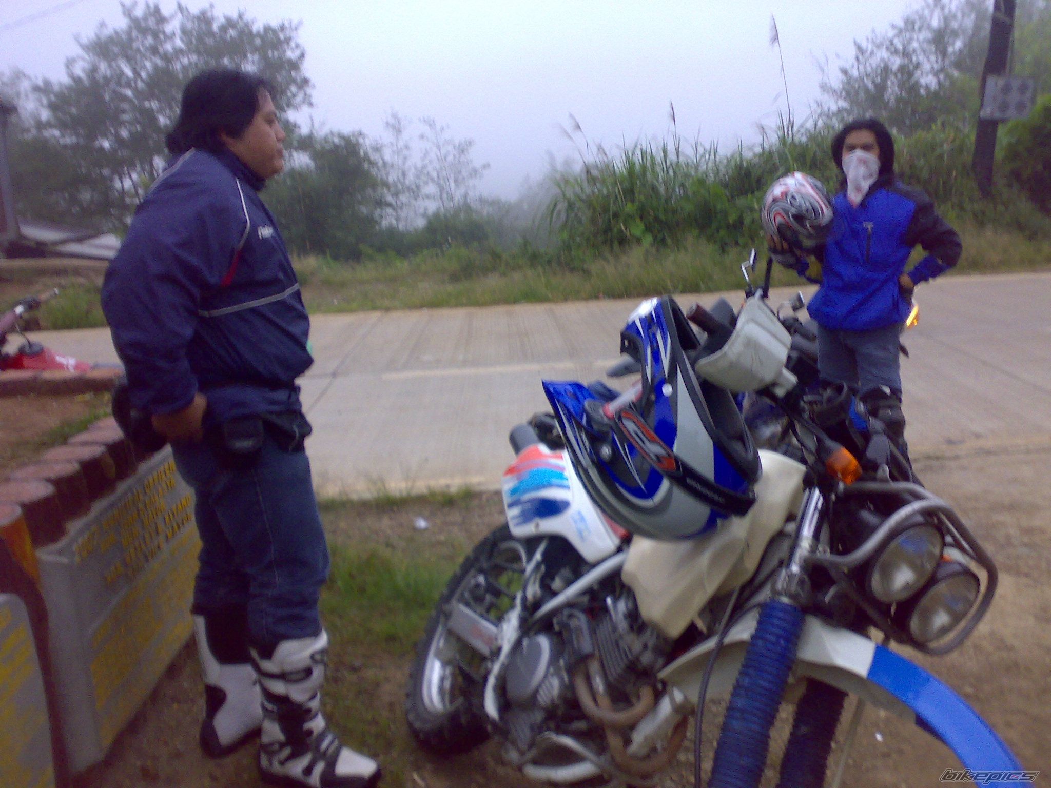 2002 HONDA XLR 250 | Picture 1502970 motorcycle photo