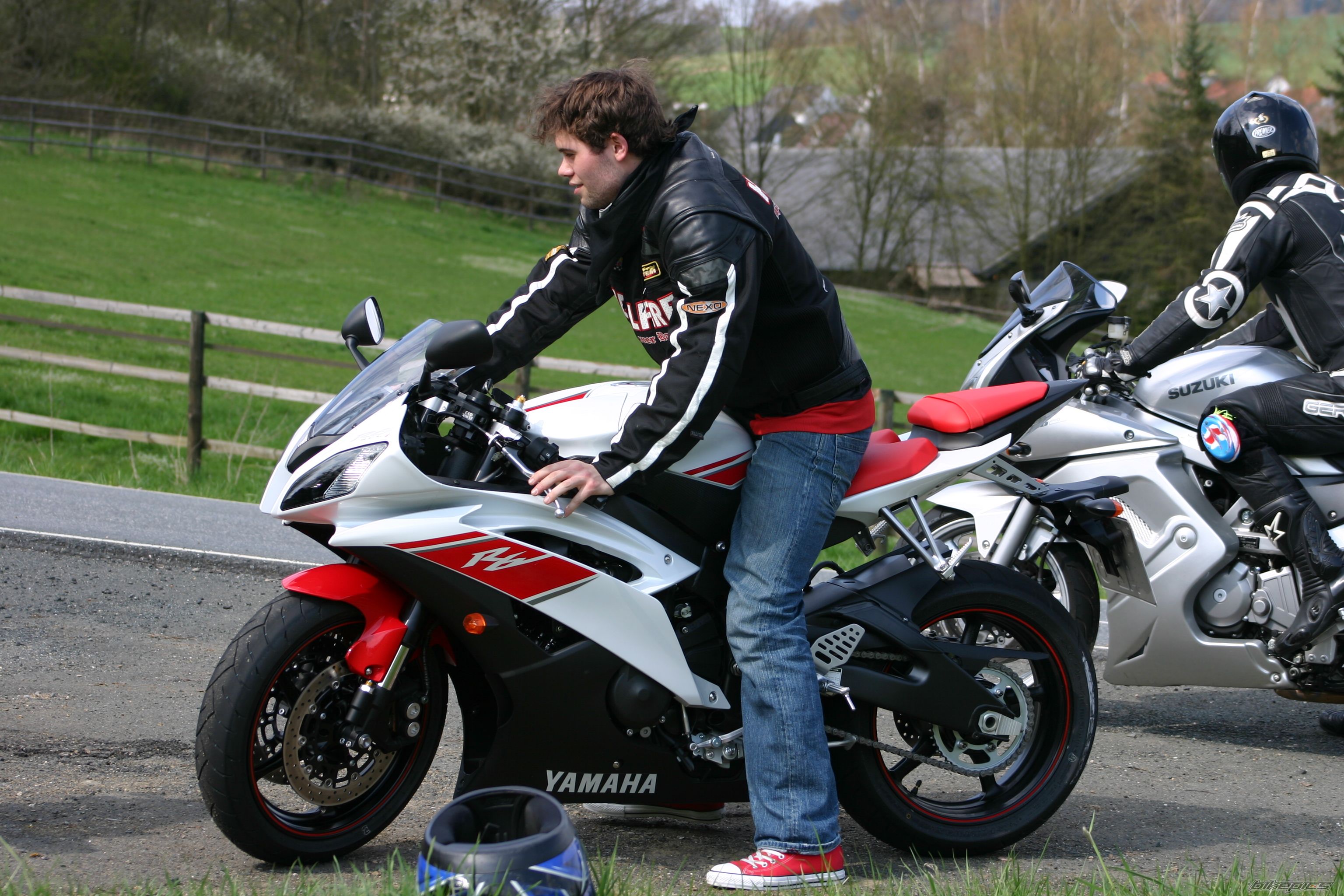 2008 YAMAHA YZF R6 | Picture 1506411 motorcycle photo