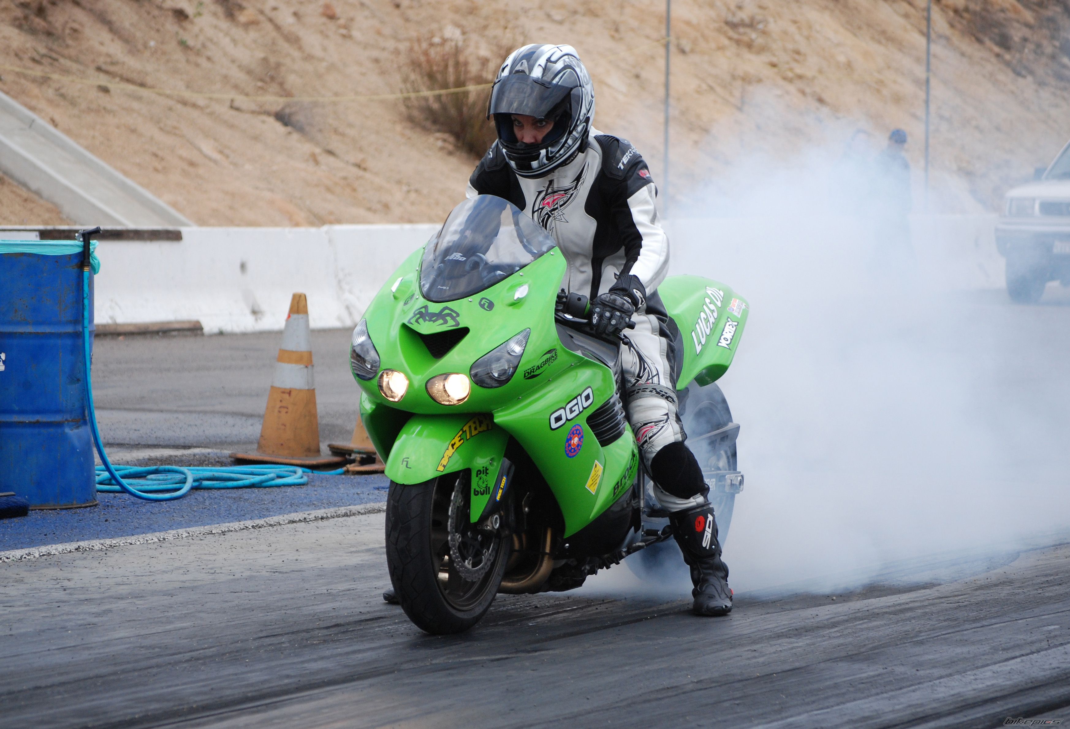 2007 KAWASAKI ZZR 1400 | Picture 1506589 motorcycle photo