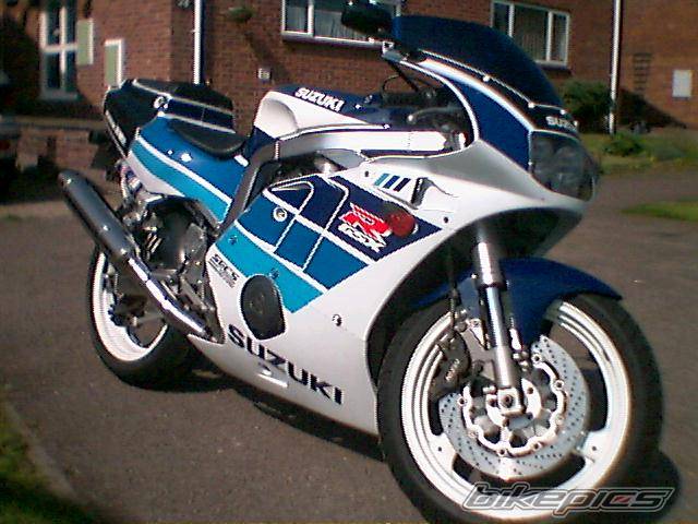 1990 SUZUKI GSX R 400 | Picture 150673 motorcycle photo