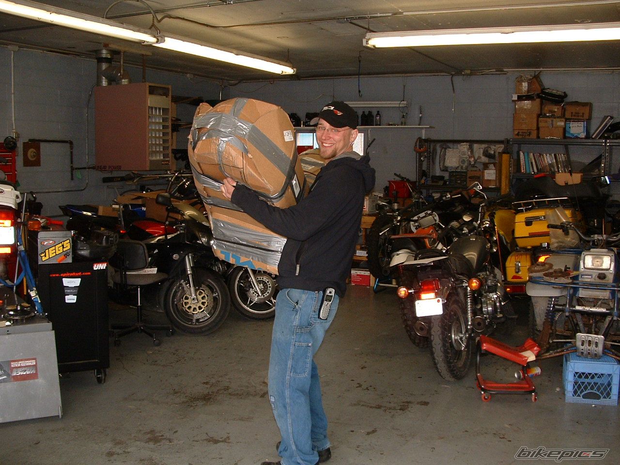 2001 YAMAHA YZF R1 | Picture 1511363 motorcycle photo