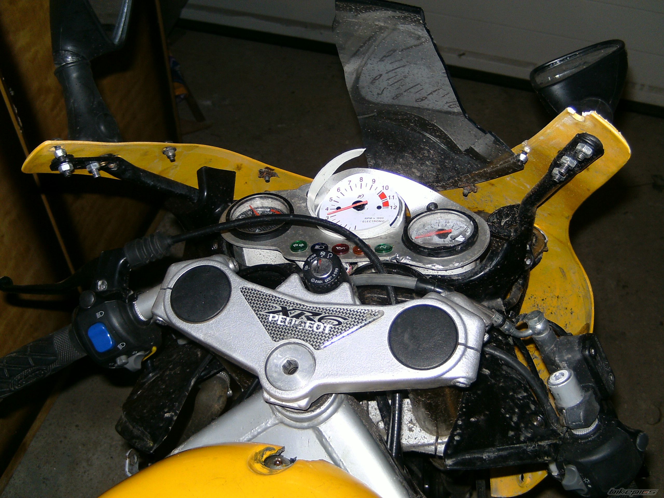 2002 PEUGEOT XR6 | Picture 1514007 motorcycle photo