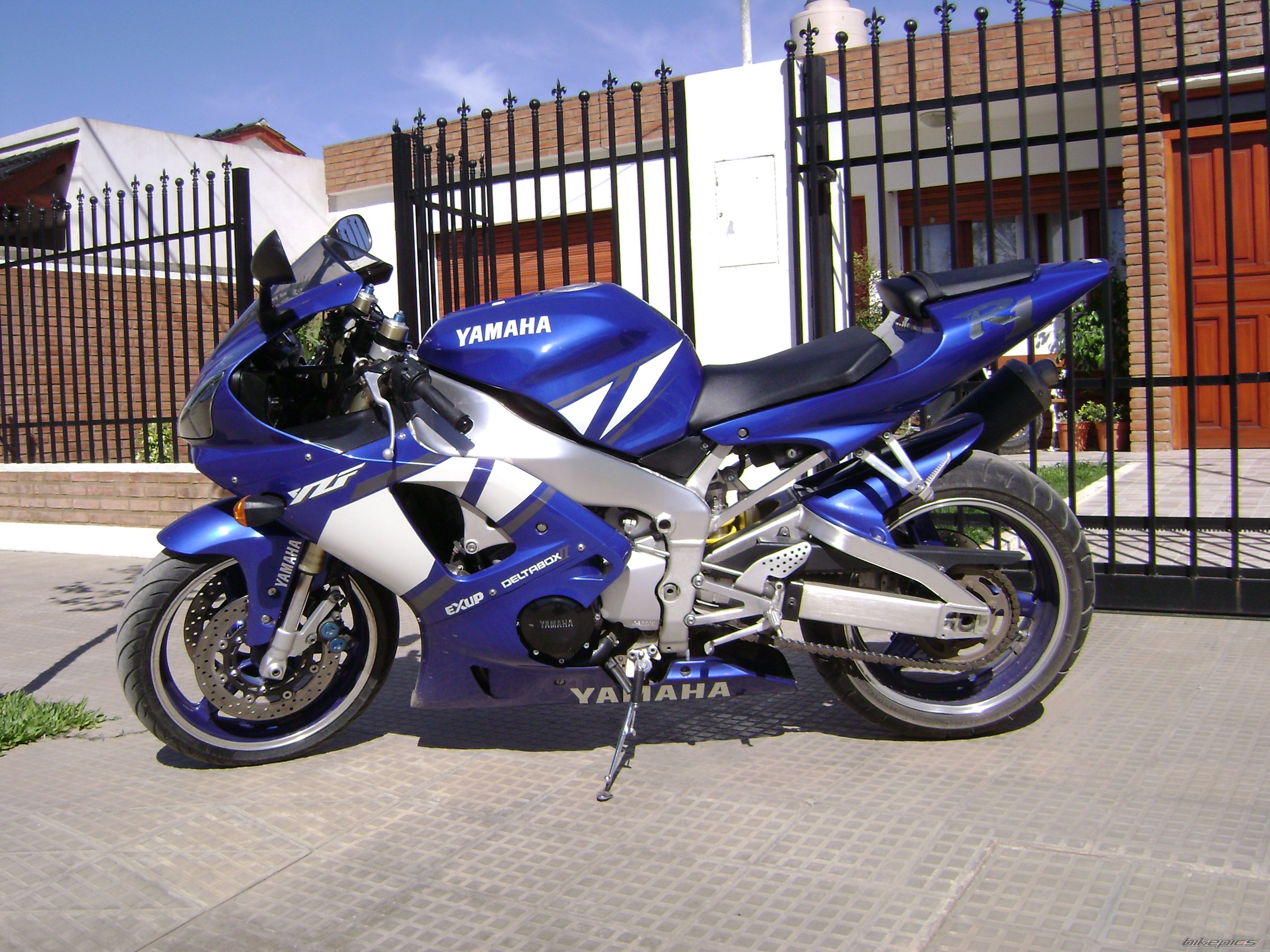 2001 YAMAHA YZF R1 | Picture 1517536 motorcycle photo