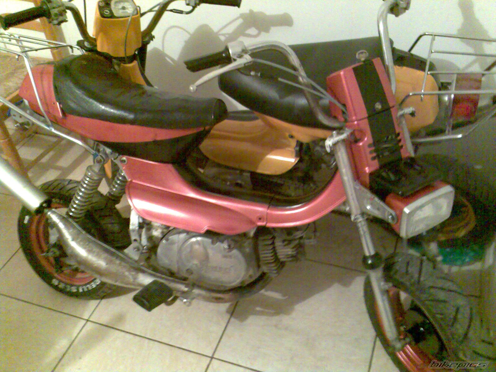 2009 SUZUKI RV 50 | Picture 1521946 motorcycle photo