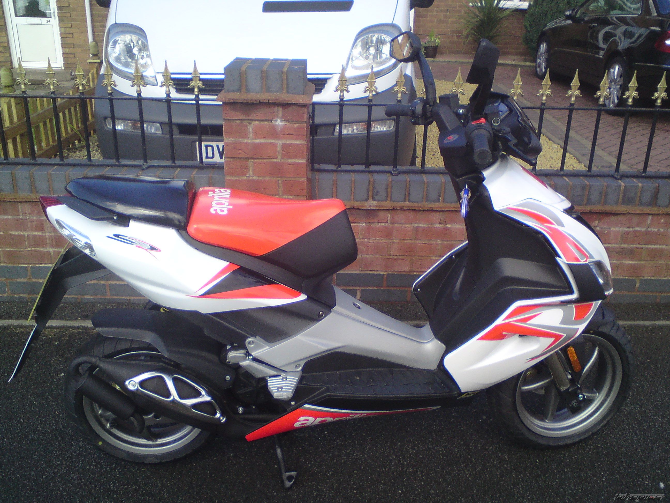 2008 APRILIA SR 50 | Picture 1523843 motorcycle photo