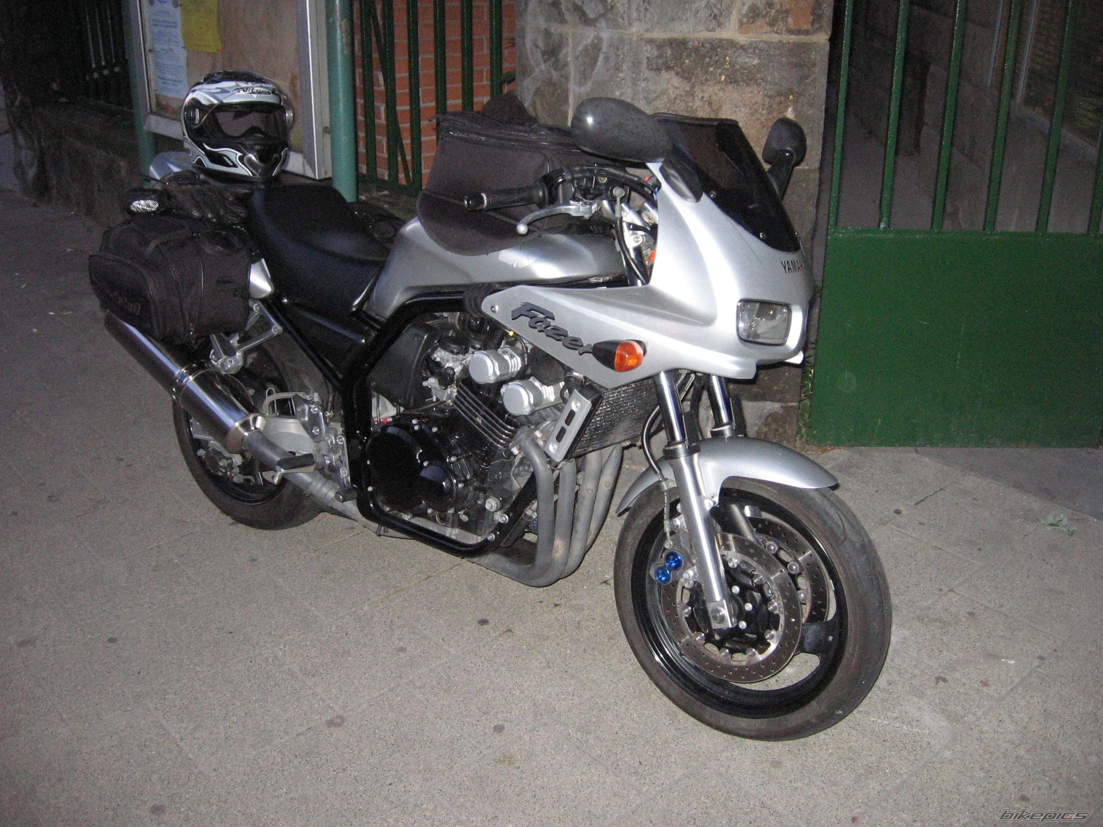 2000 YAMAHA FZS 600 FAZER | Picture 1523913 motorcycle photo