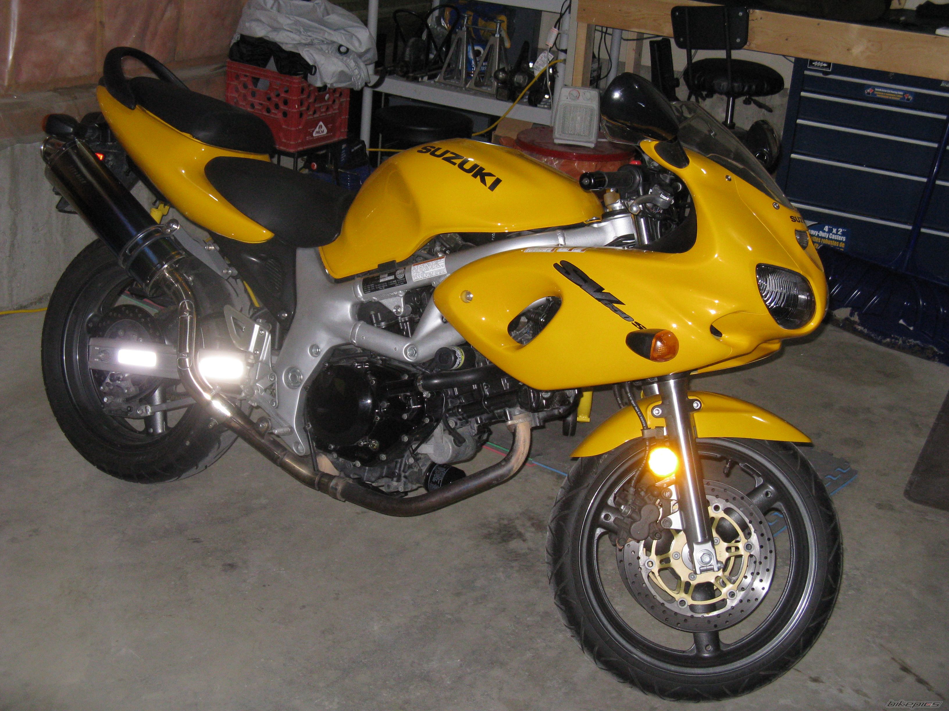 2000 SUZUKI SV 650S | Picture 1525632 motorcycle photo
