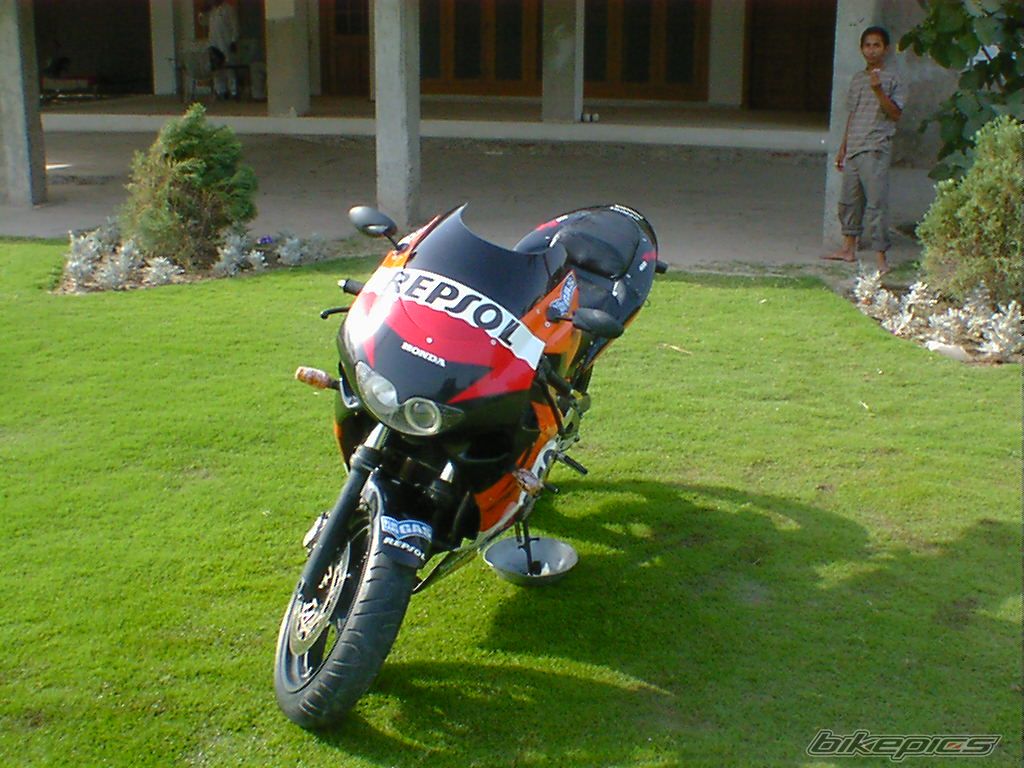 2001 HONDA CBR 400 | Picture 1526092 motorcycle photo