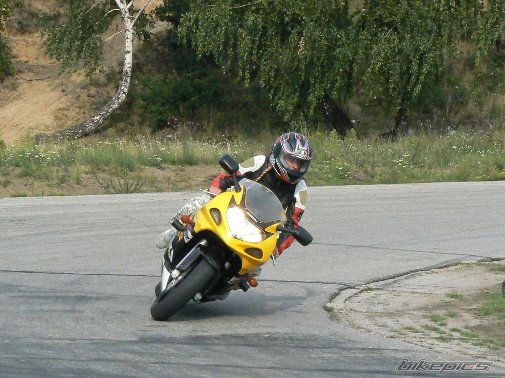 2001 SUZUKI GSX R 600 | Picture 1531446 motorcycle photo
