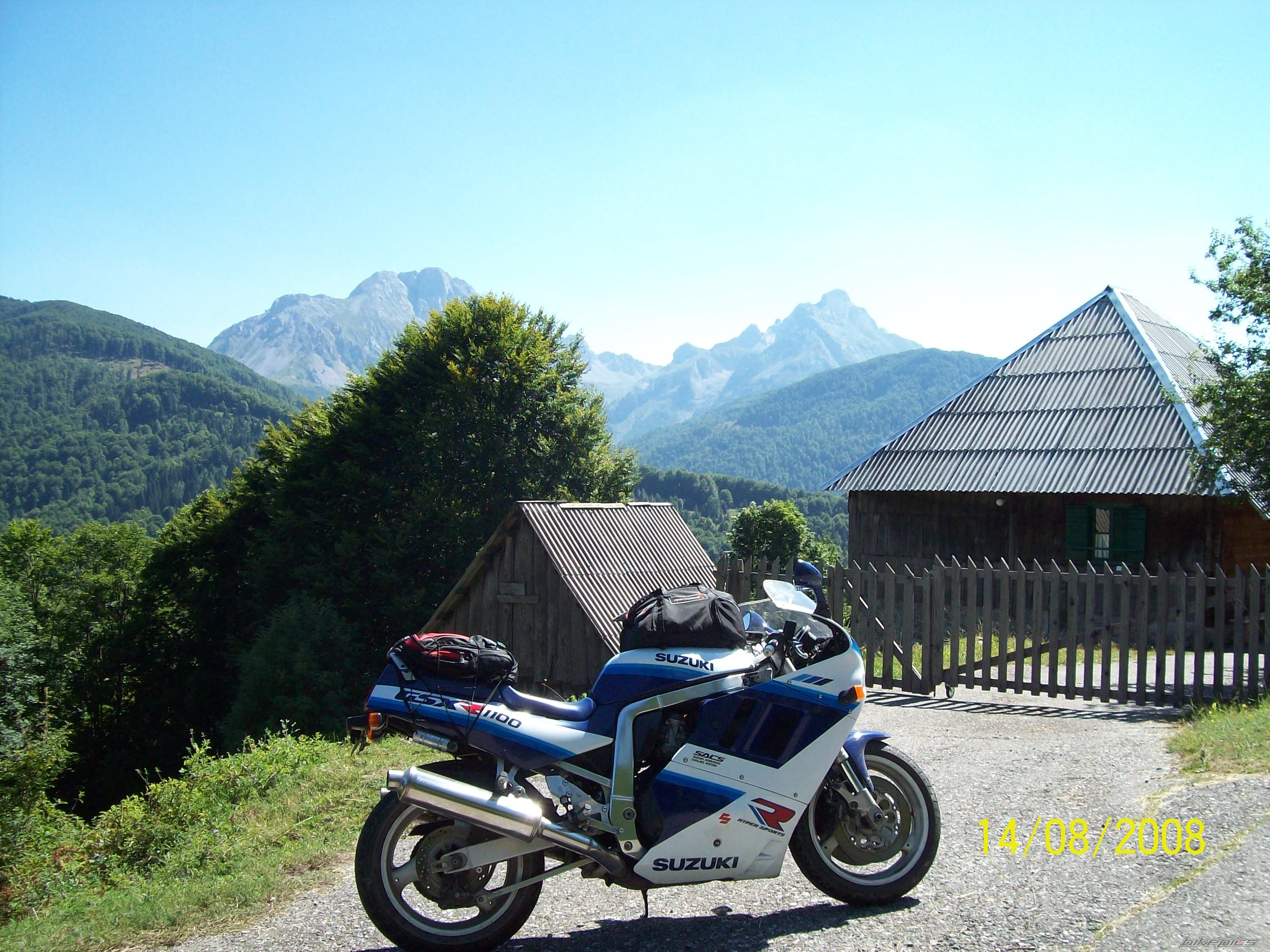 1990 SUZUKI GSX R 1100 | Picture 1534338 motorcycle photo