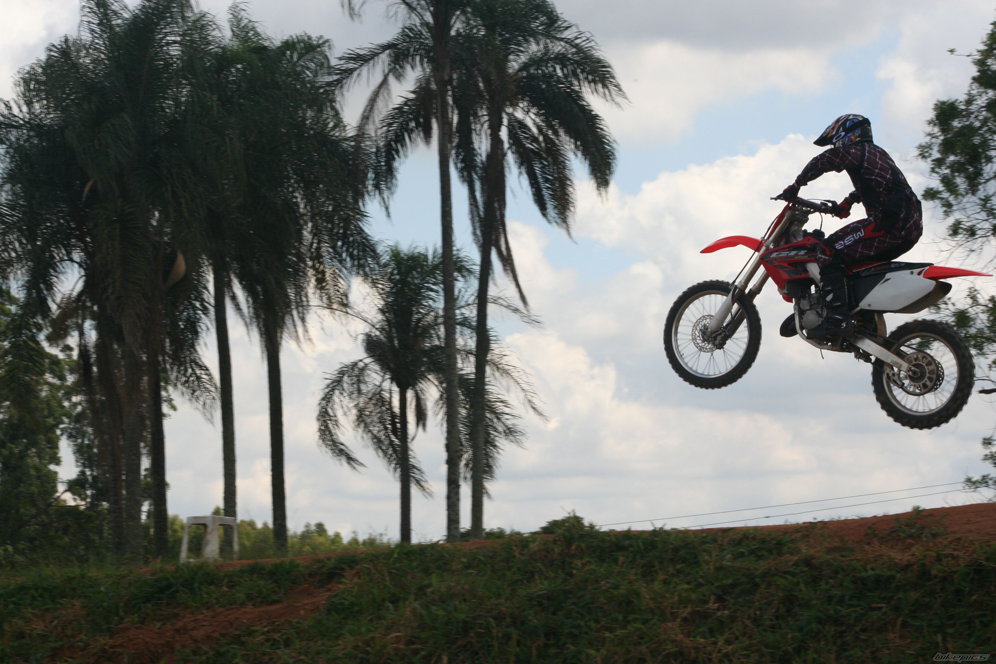 2004 HONDA CR 125 | Picture 1535506 motorcycle photo