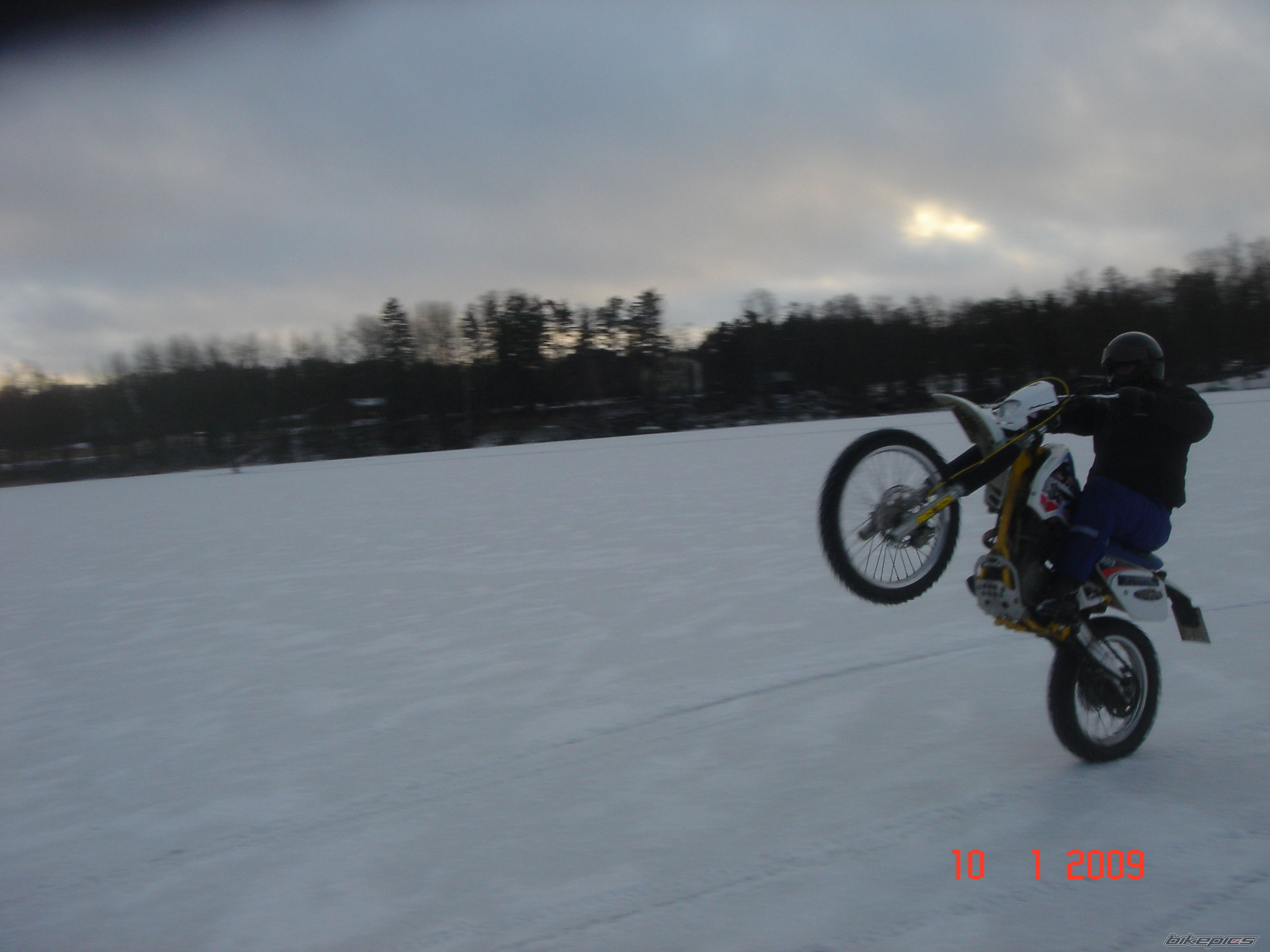 1991 SUZUKI DR 350 | Picture 1537829 motorcycle photo