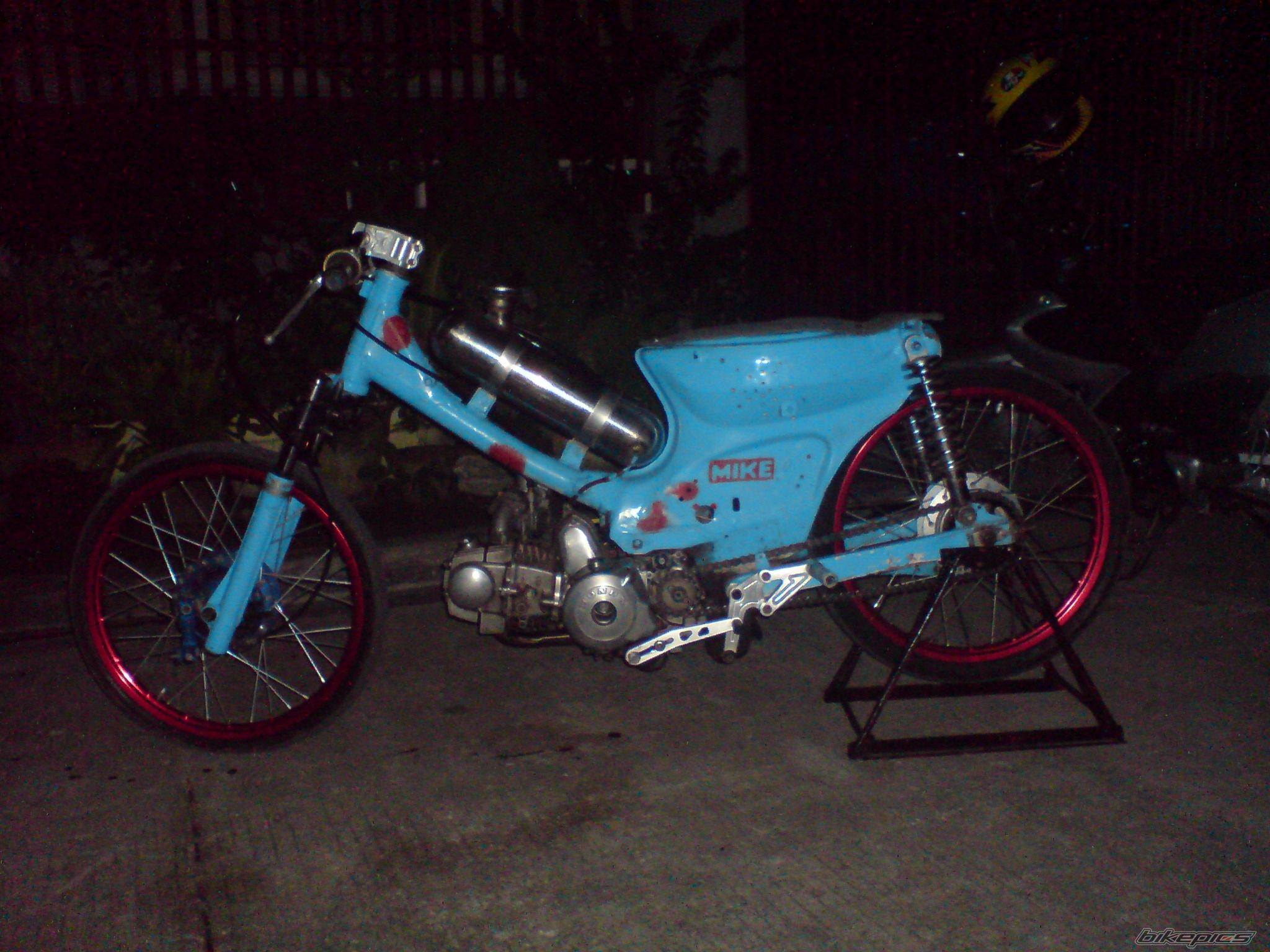 1995 HONDA C 100 DREAM | Picture 1540182 motorcycle photo