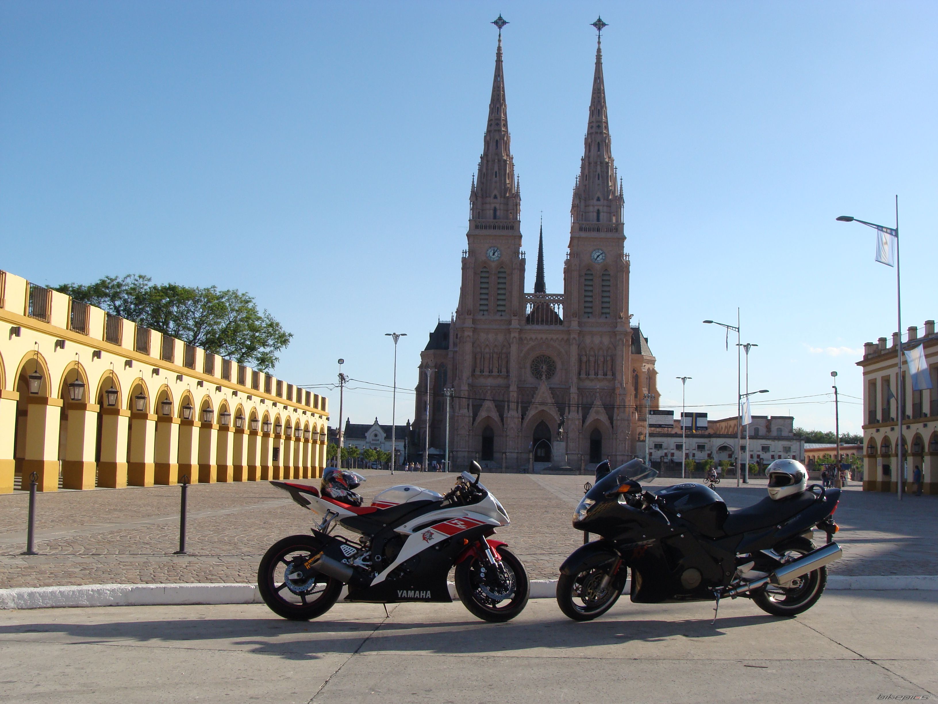 2008 YAMAHA YZF R6 | Picture 1541459 motorcycle photo
