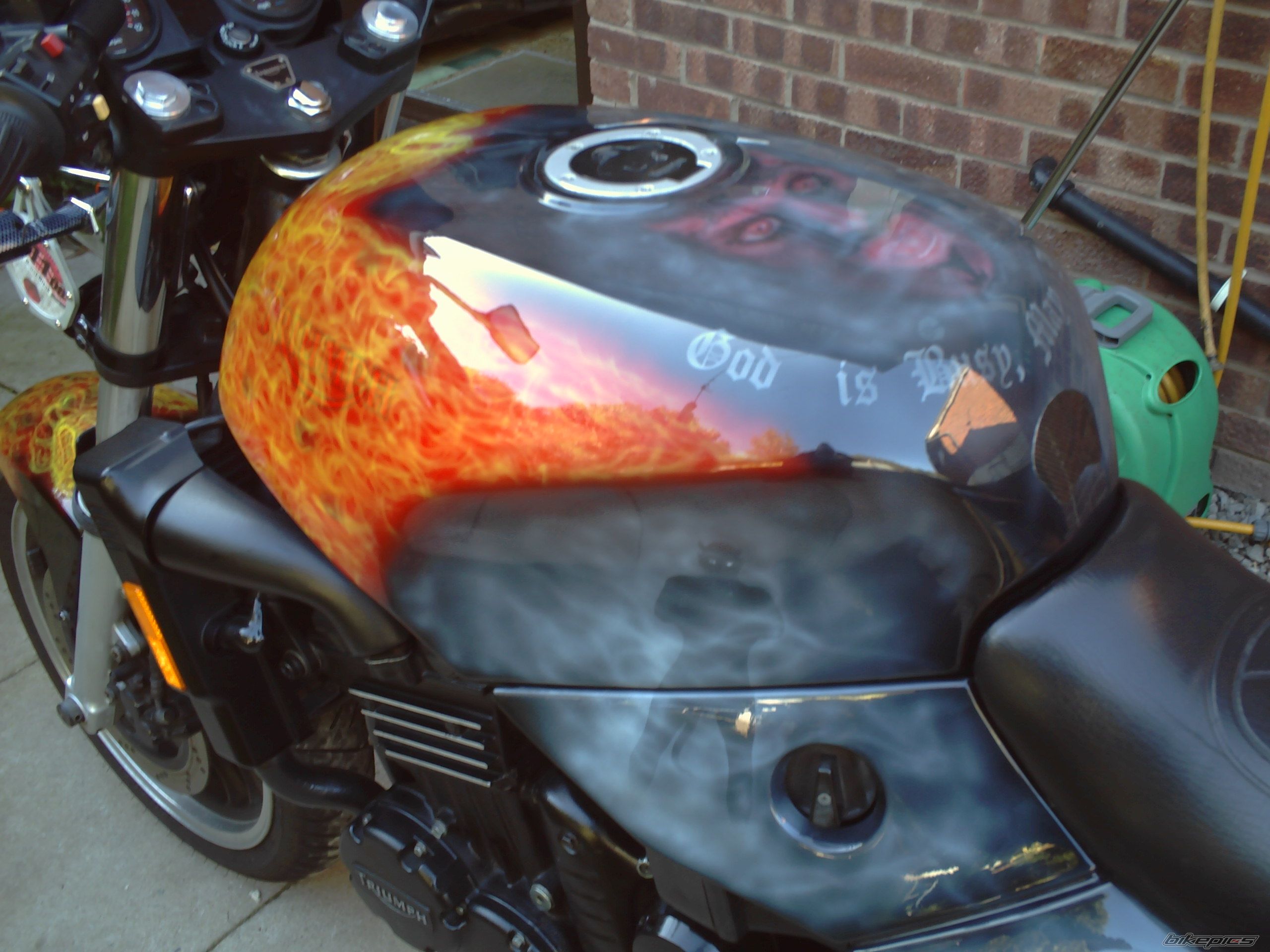 1996 TRIUMPH TRIDENT 750 | Picture 1542155 motorcycle photo