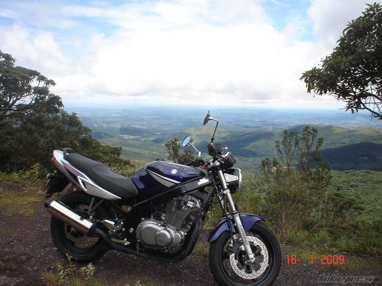 2009 SUZUKI GS 500 | Picture 1543661 motorcycle photo