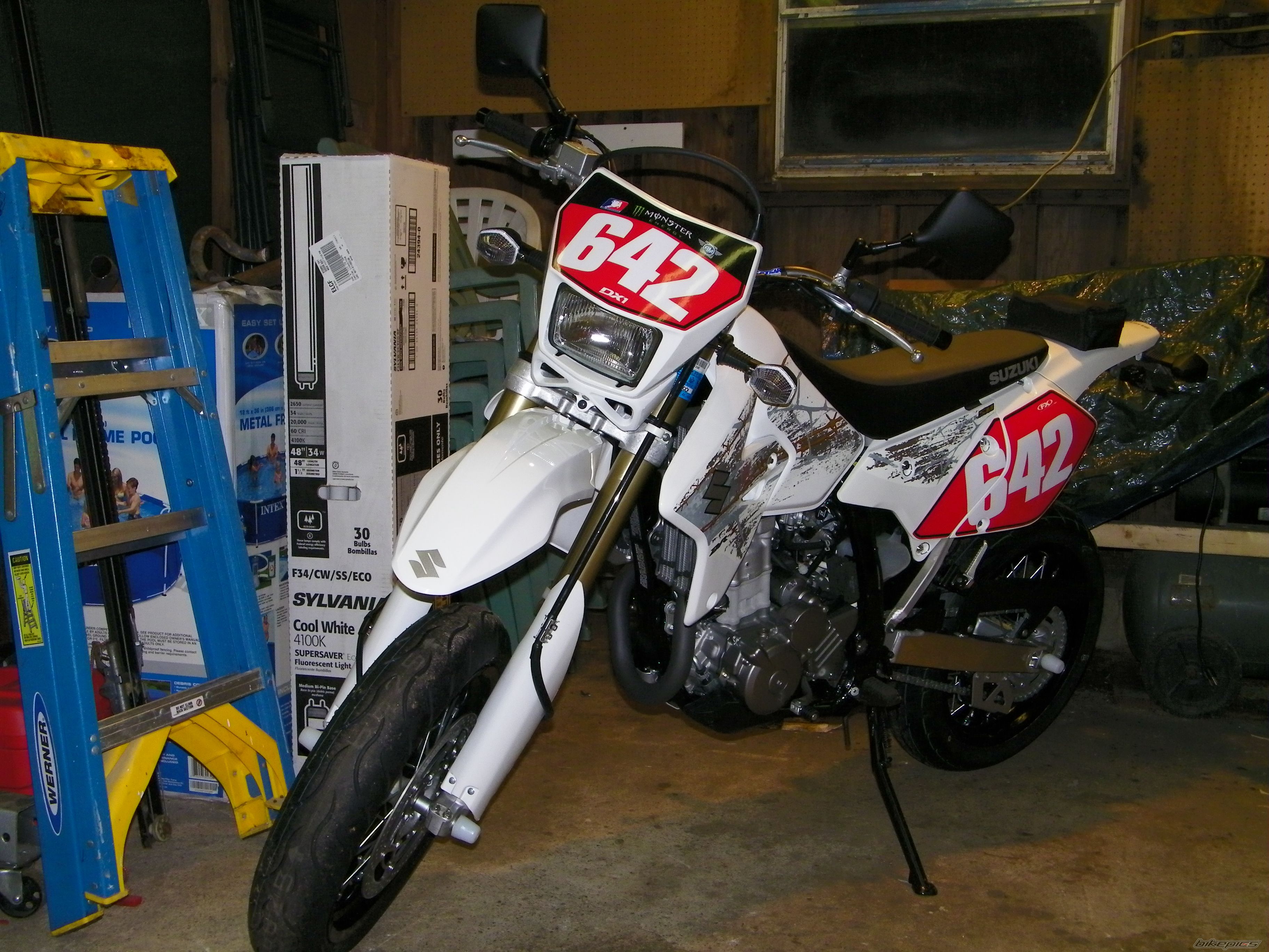 2009 SUZUKI DRZ 400 | Picture 1544666 motorcycle photo