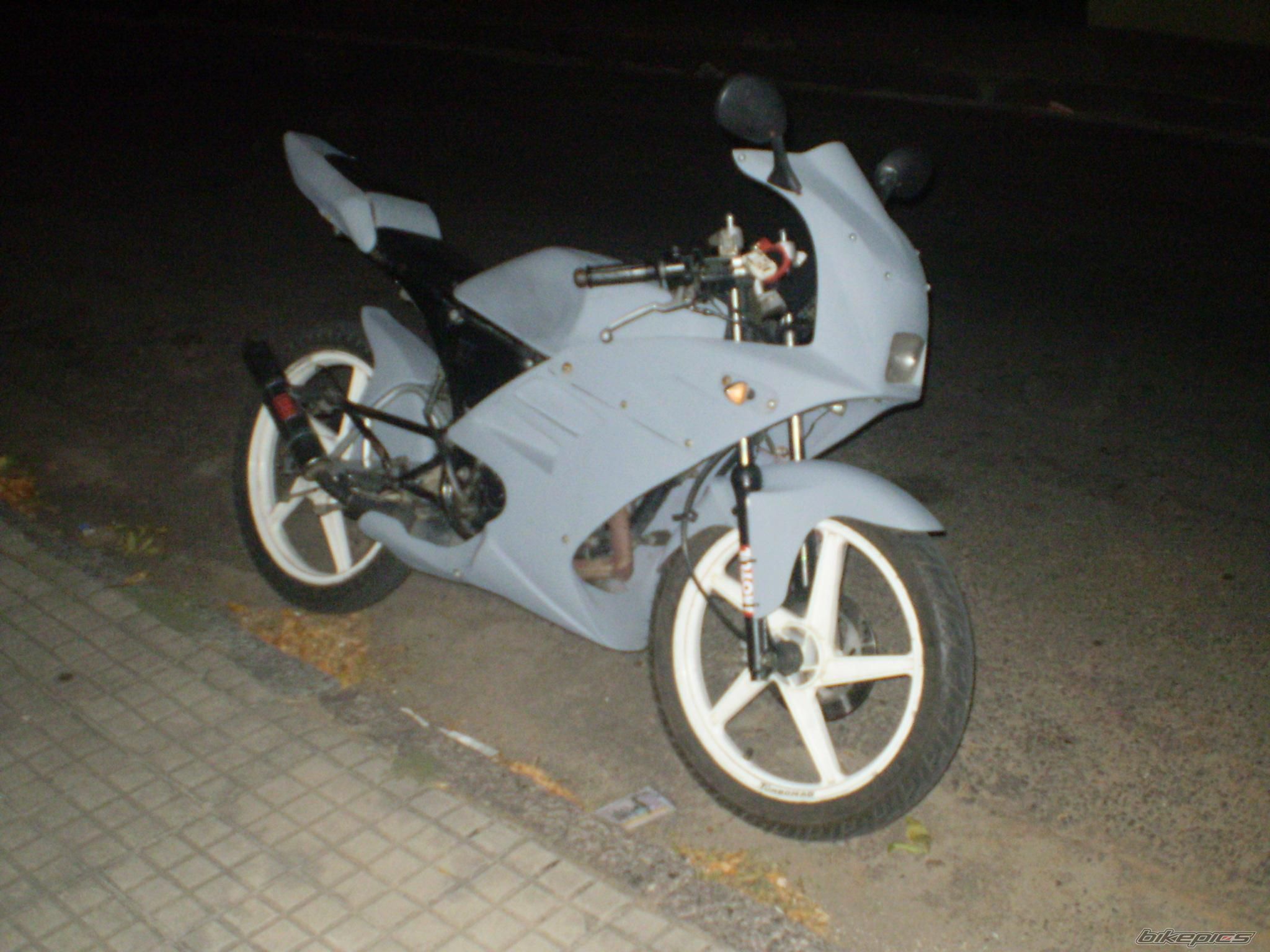 2009 KAWASAKI AR 80 | Picture 1547327 motorcycle photo