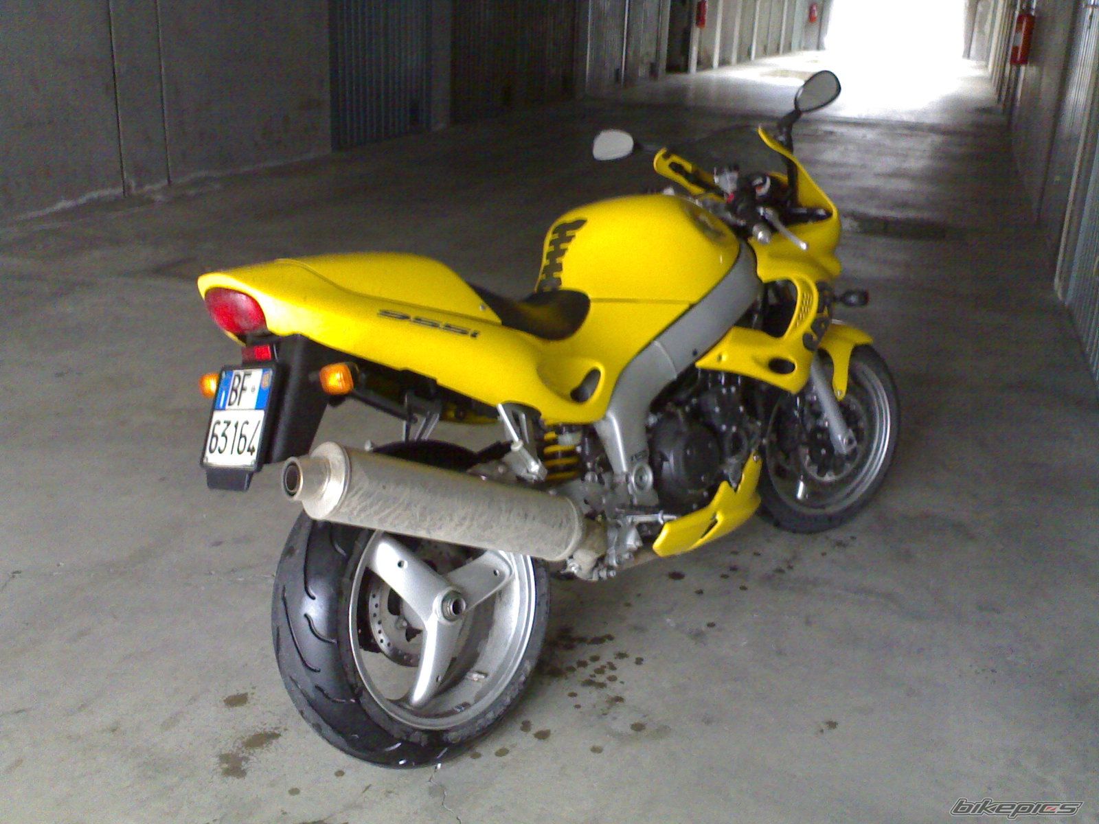 2002 TRIUMPH SPRINT RS | Picture 1547625 motorcycle photo