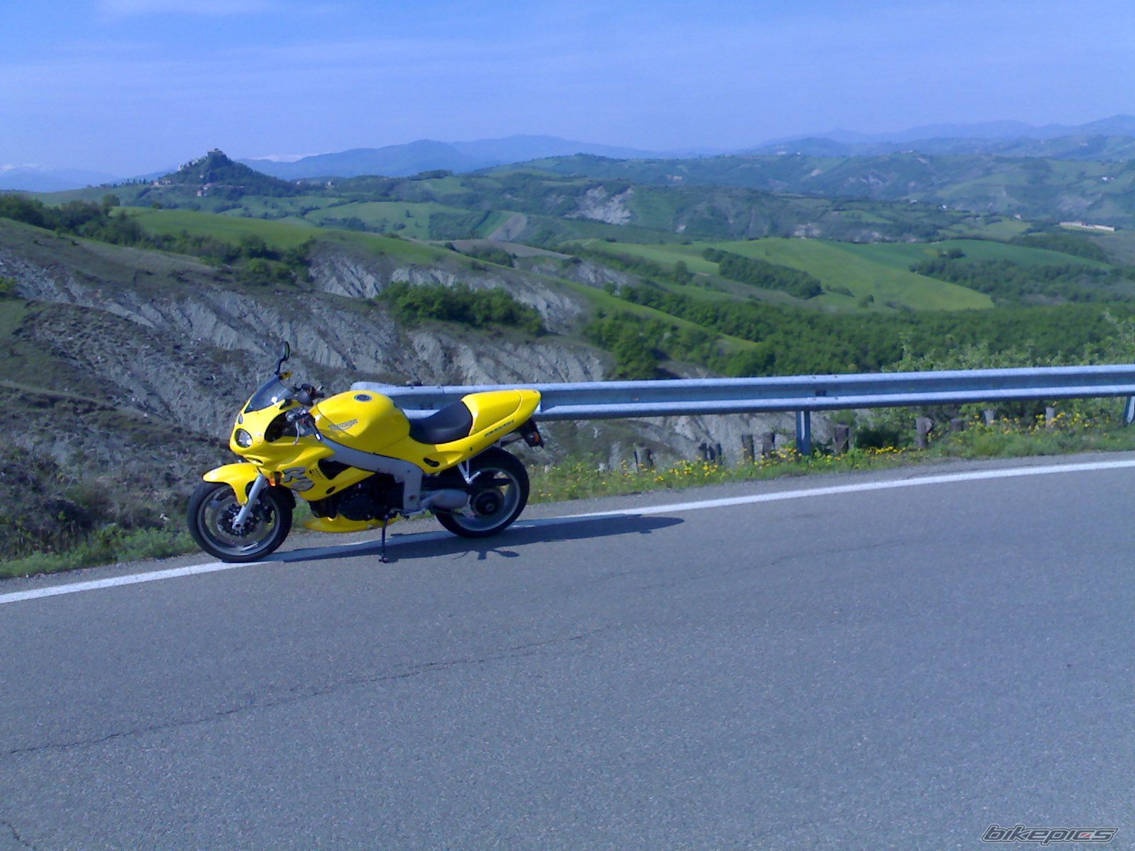 2002 TRIUMPH SPRINT RS | Picture 1547627 motorcycle photo