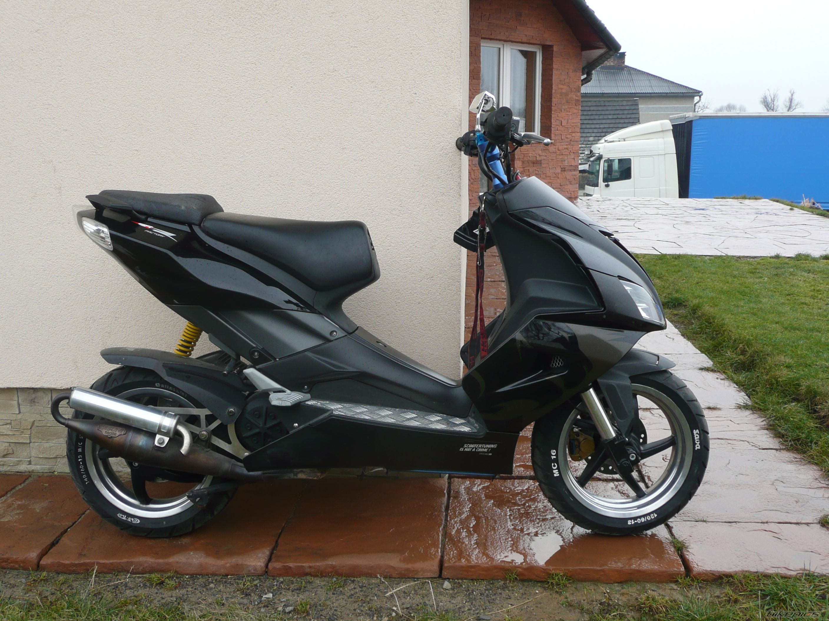 2005 APRILIA SR 50 | Picture 1548424 motorcycle photo