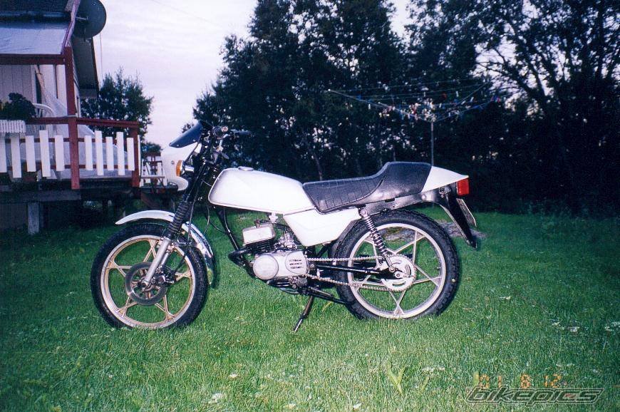 1987 SUZUKI GSX R 400 | Picture 15487 motorcycle photo