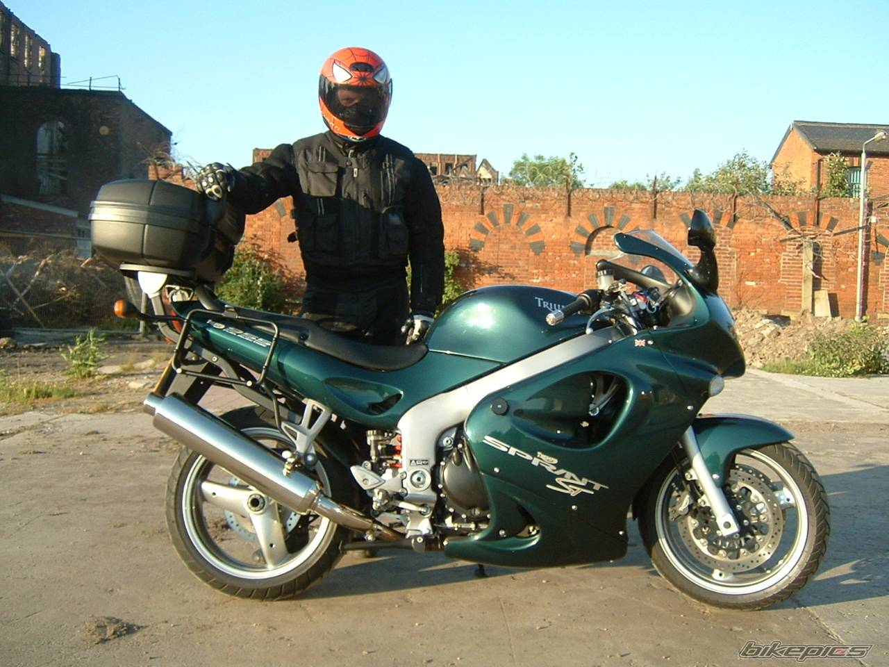 2004 TRIUMPH SPRINT ST | Picture 154951 motorcycle photo