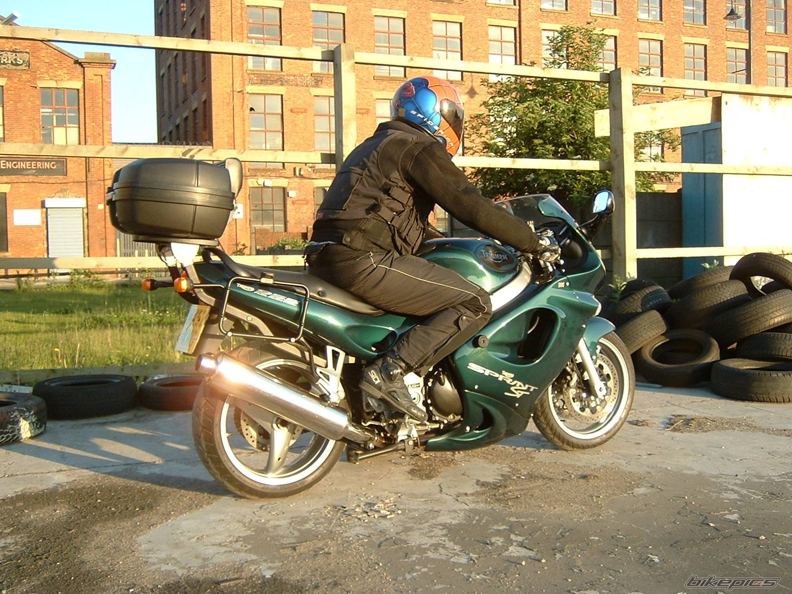 2004 TRIUMPH SPRINT ST | Picture 154961 motorcycle photo