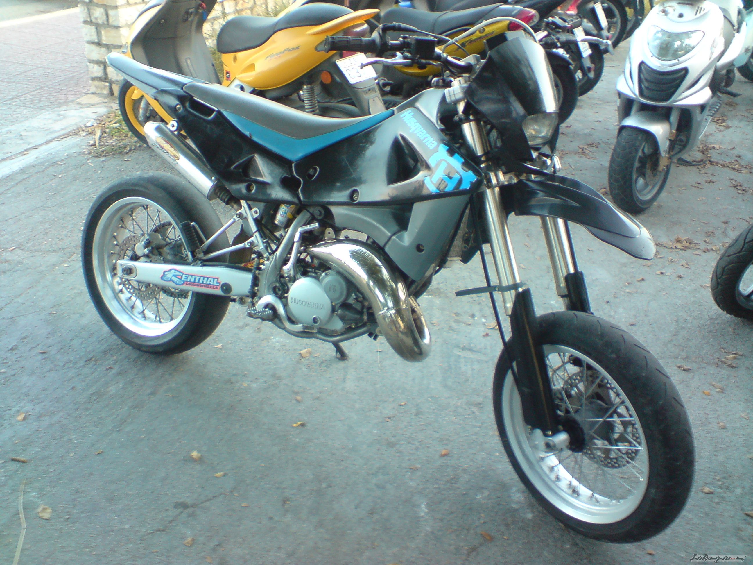 2009 HUSQVARNA SM 125 S | Picture 1550623 motorcycle photo