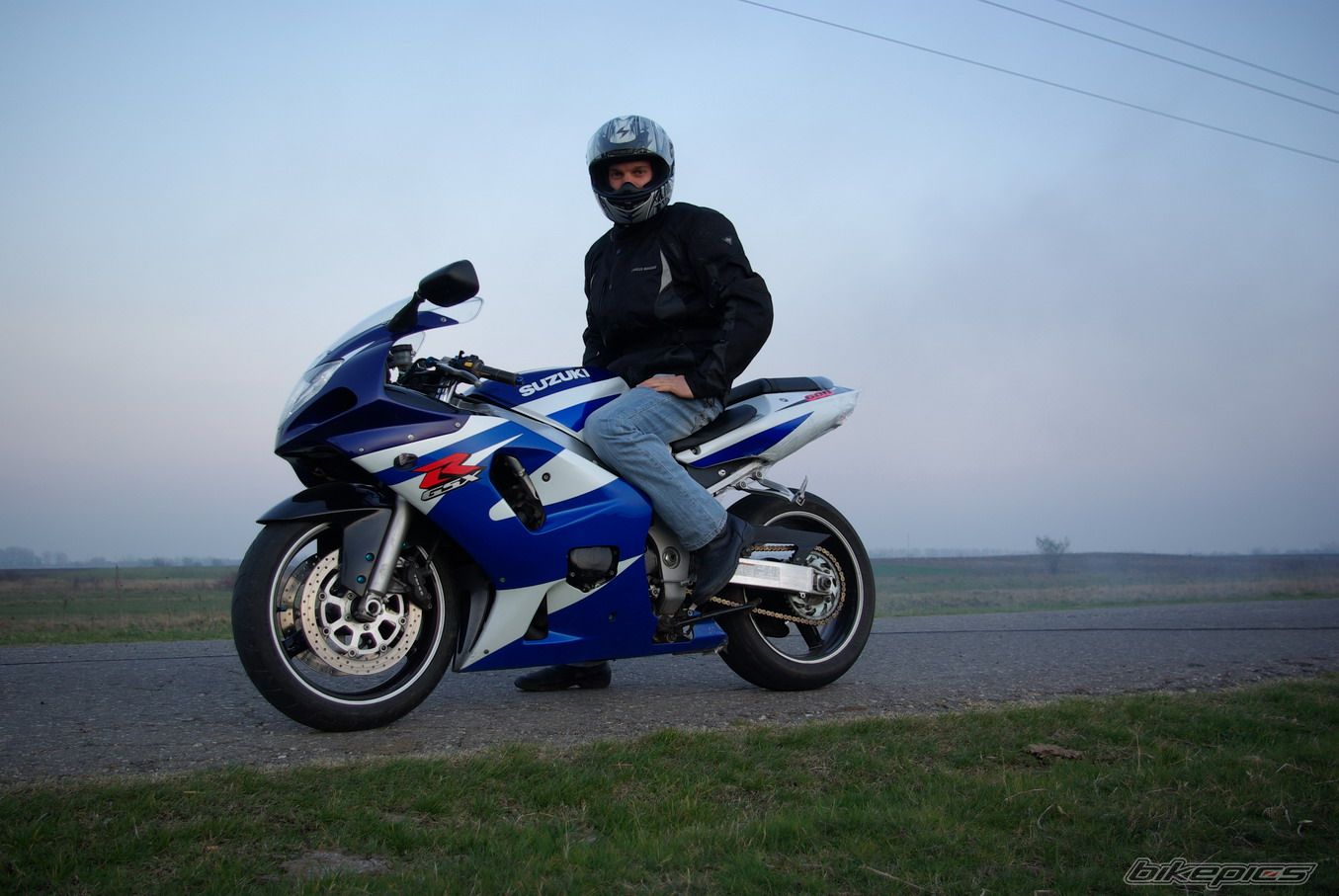 2001 SUZUKI GSX R 600 | Picture 1551612 motorcycle photo