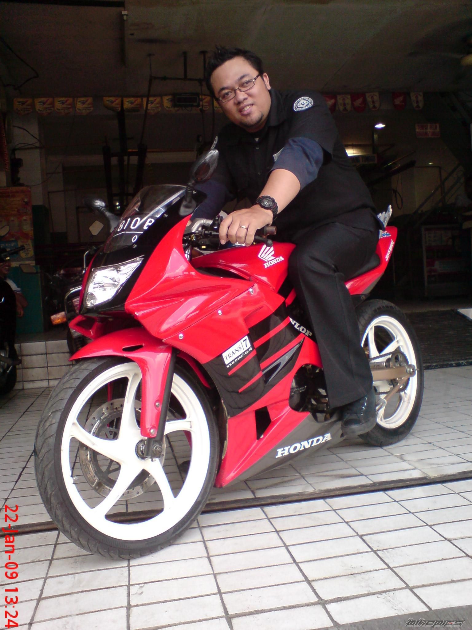 2009 HONDA NSR 150 | Picture 1552135 motorcycle photo