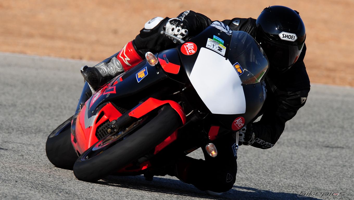 2001 APRILIA RSV 1000 MILLE | Picture 1552613 motorcycle photo