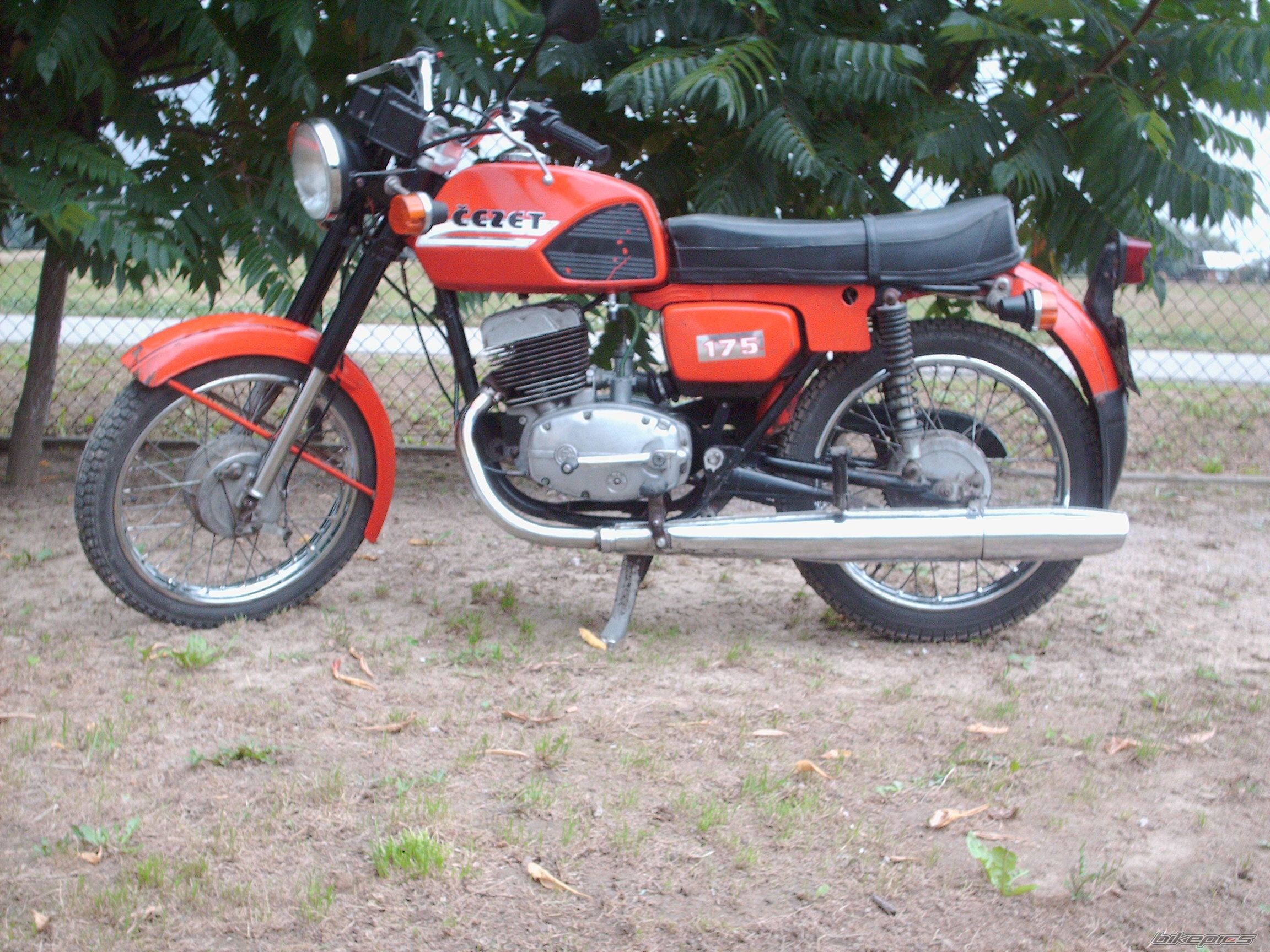 1987 CZ 175 | Picture 1554278 motorcycle photo