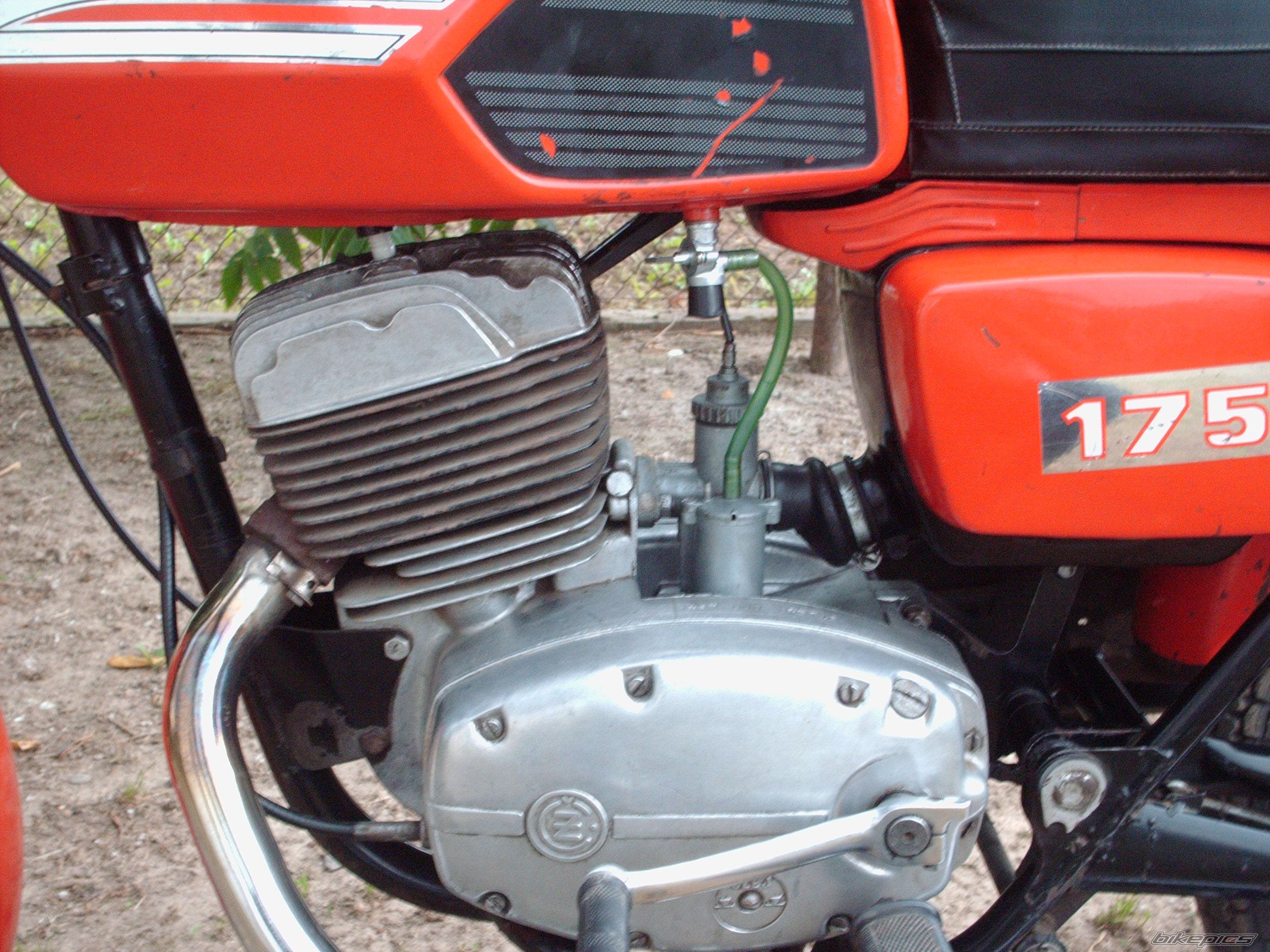 1987 CZ 175 | Picture 1554301 motorcycle photo
