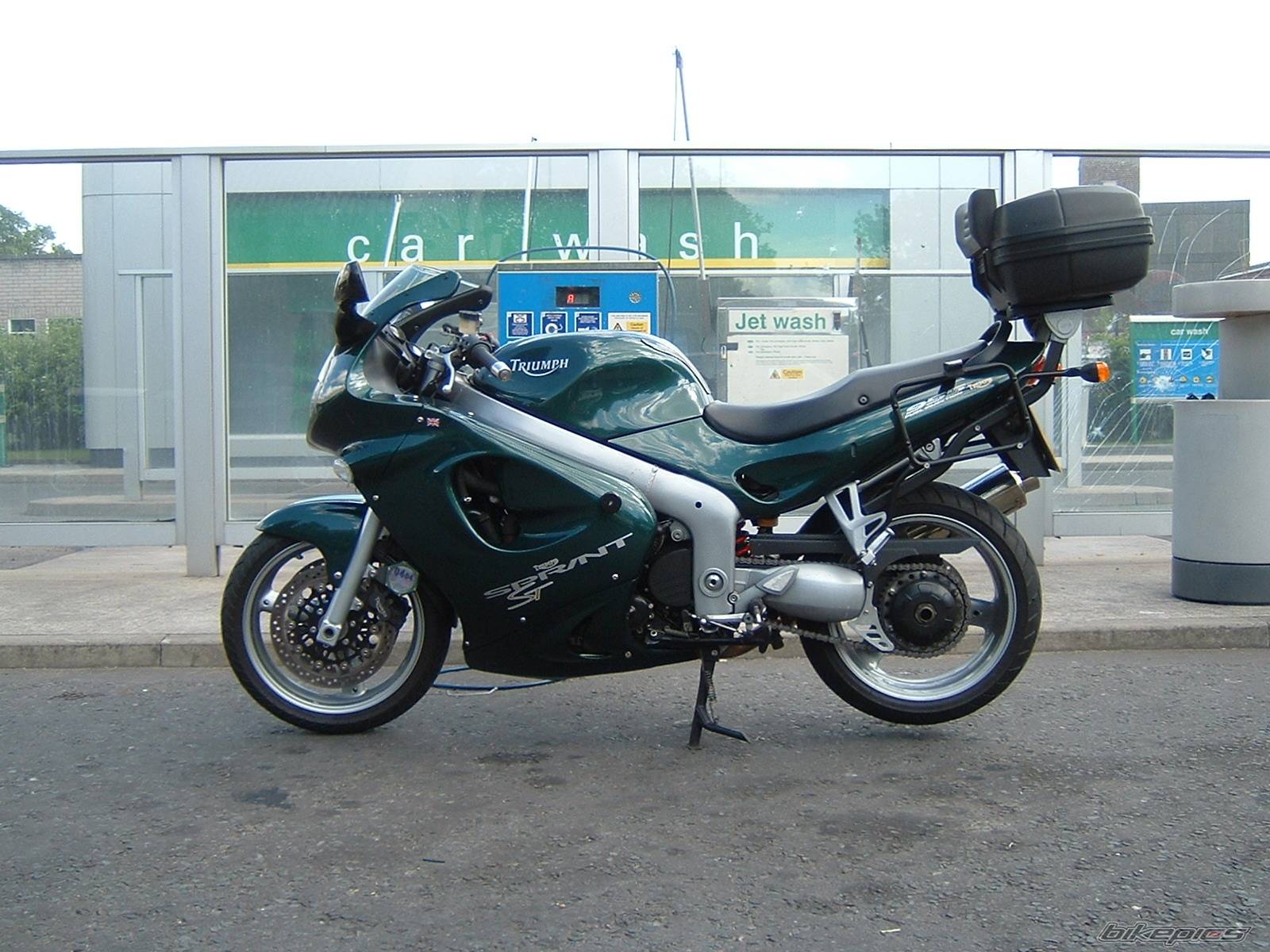 2004 TRIUMPH SPRINT ST | Picture 155601 motorcycle photo